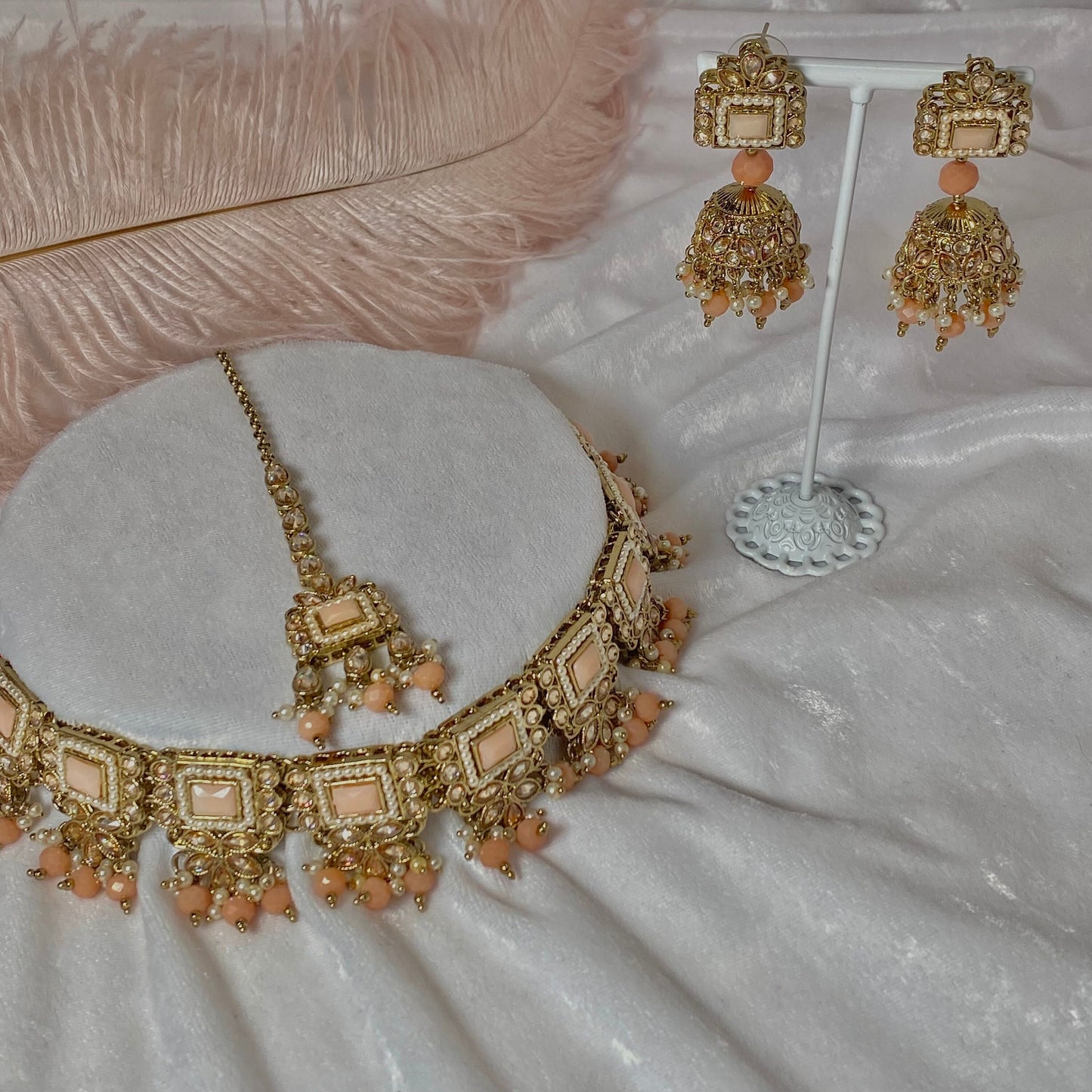 Peach and Clear Choker Set