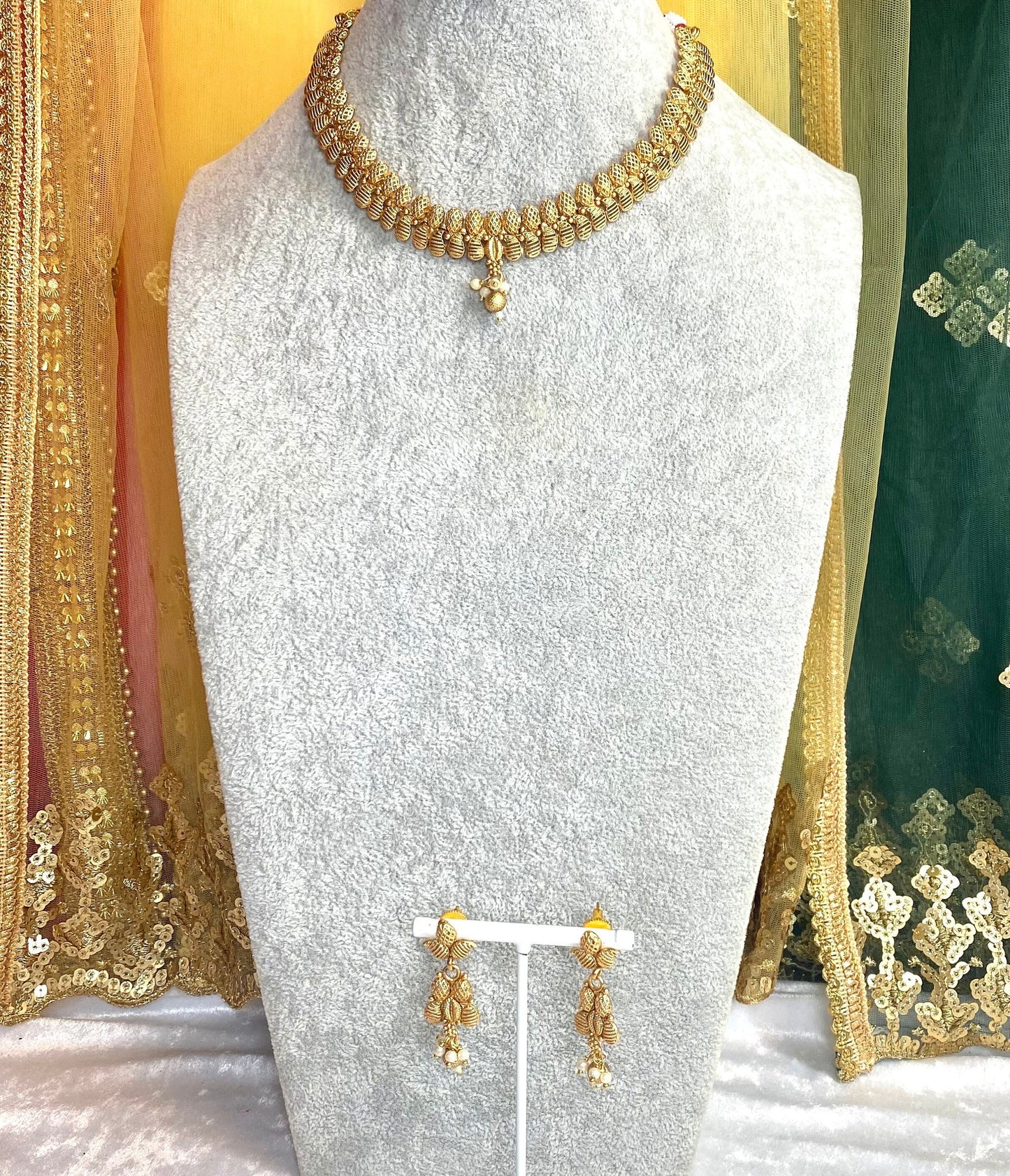 Small temple necklace set
