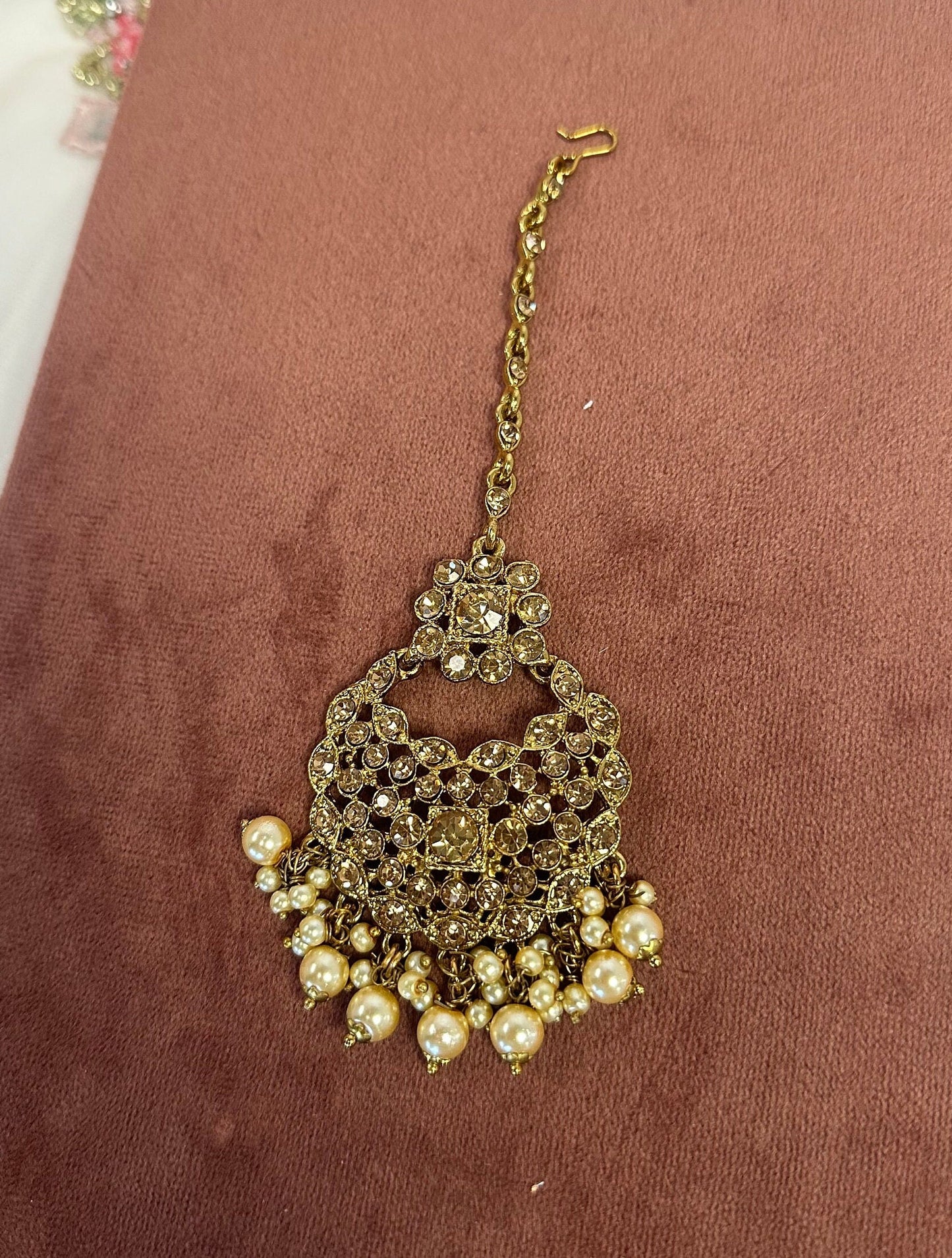 Golden Tikka/ Tikli/ Indian/ Pakistani Fashion Jewellery/Maang Tikkas
