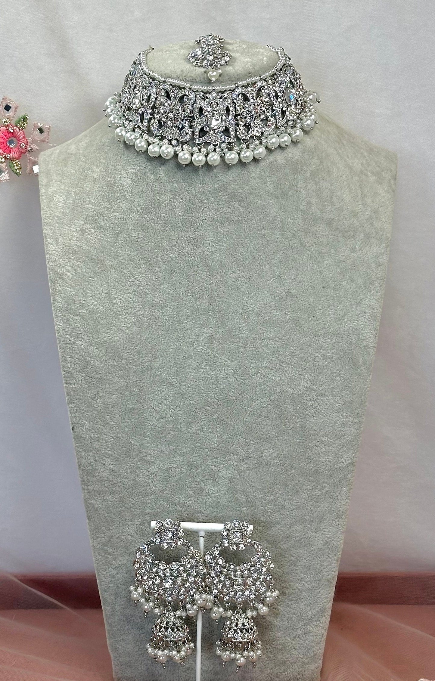 Stunning Silver Choker Set