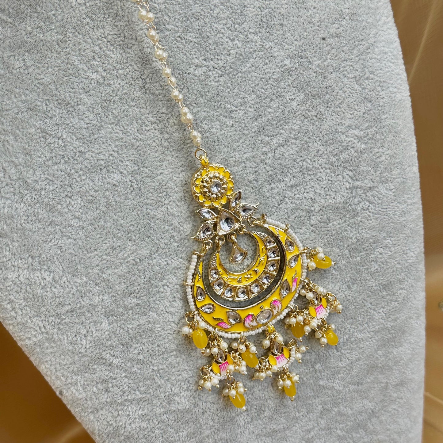 Meenakari/Faux Kudan Large Tikka - Mustard/ Tikli/ Indian/ Pakistani Fashion Jewellery/Maang Tikkas/Haldi/ Mendhi/ Maang Tikka