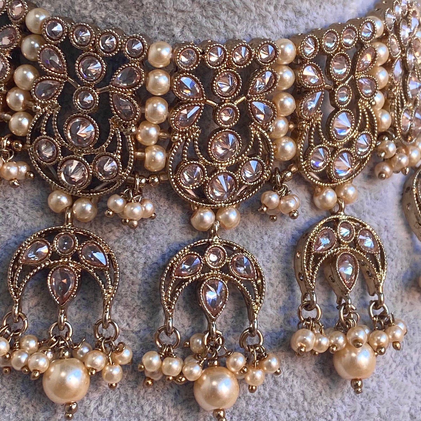 Golden and Pearl Choker set Earring/ Tikka/ Tikli/ Indian/ Pakistani/Fashion Jewellery/ Gift for Women