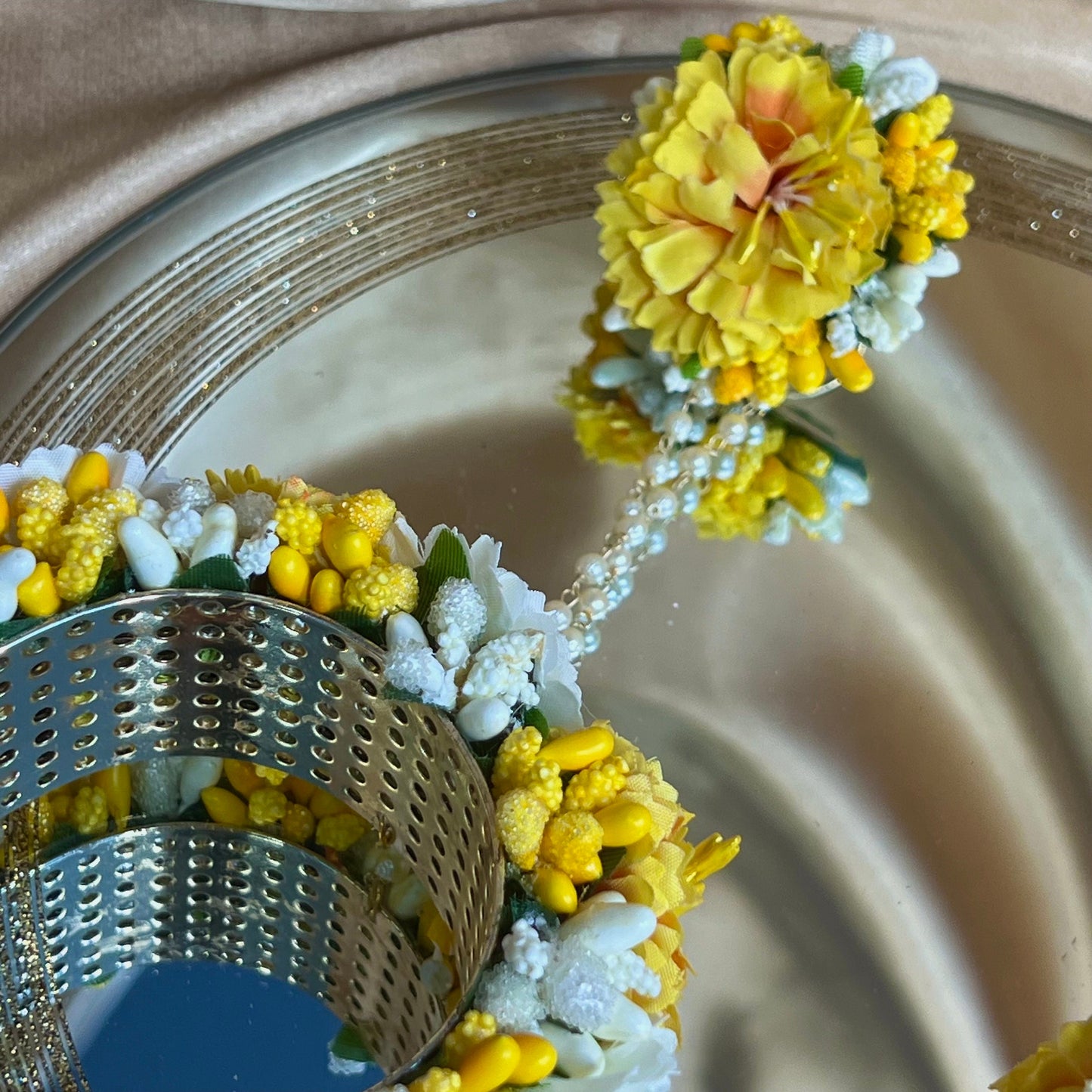 Yellow & White Flower Hand harness/Hathpool Mehendi Sangeet Floral Jewellery/ Fashion Jewellery/ Gift for Women/Indian/Pakistani style