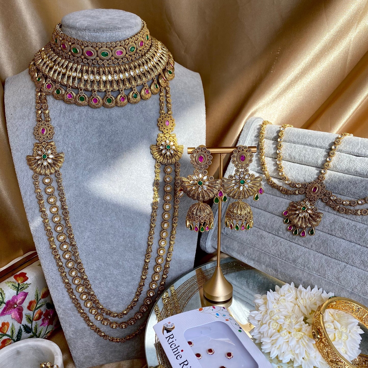 Temple Design Matte Ruby & Green Bridal Jewellery Set/ Indian/ Pakistani Style/ Choker/ Earring/ Tikka