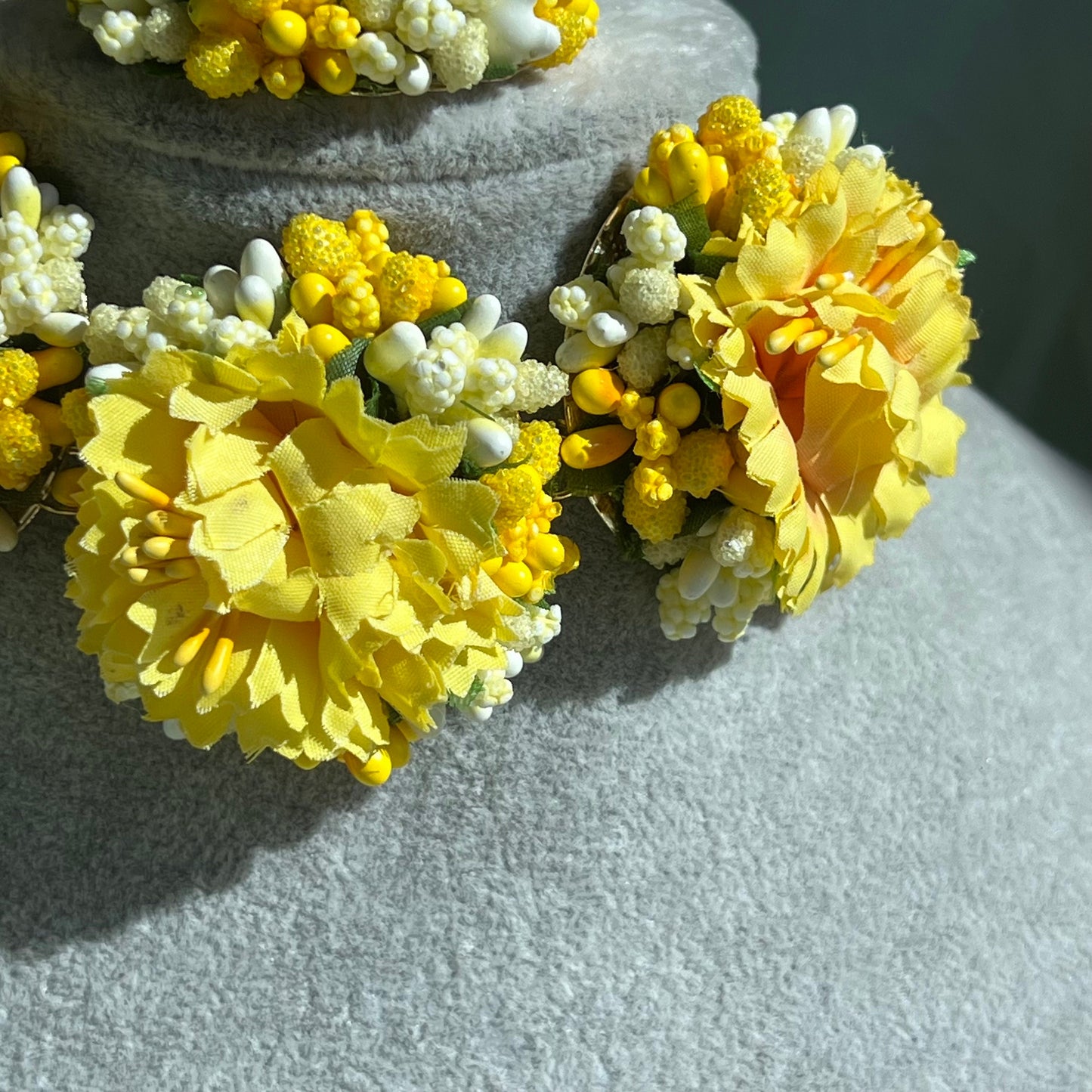 Women Bridal Haldi/Mehendi Function Yellow Floral Jewellery Set & 2 Hathpool