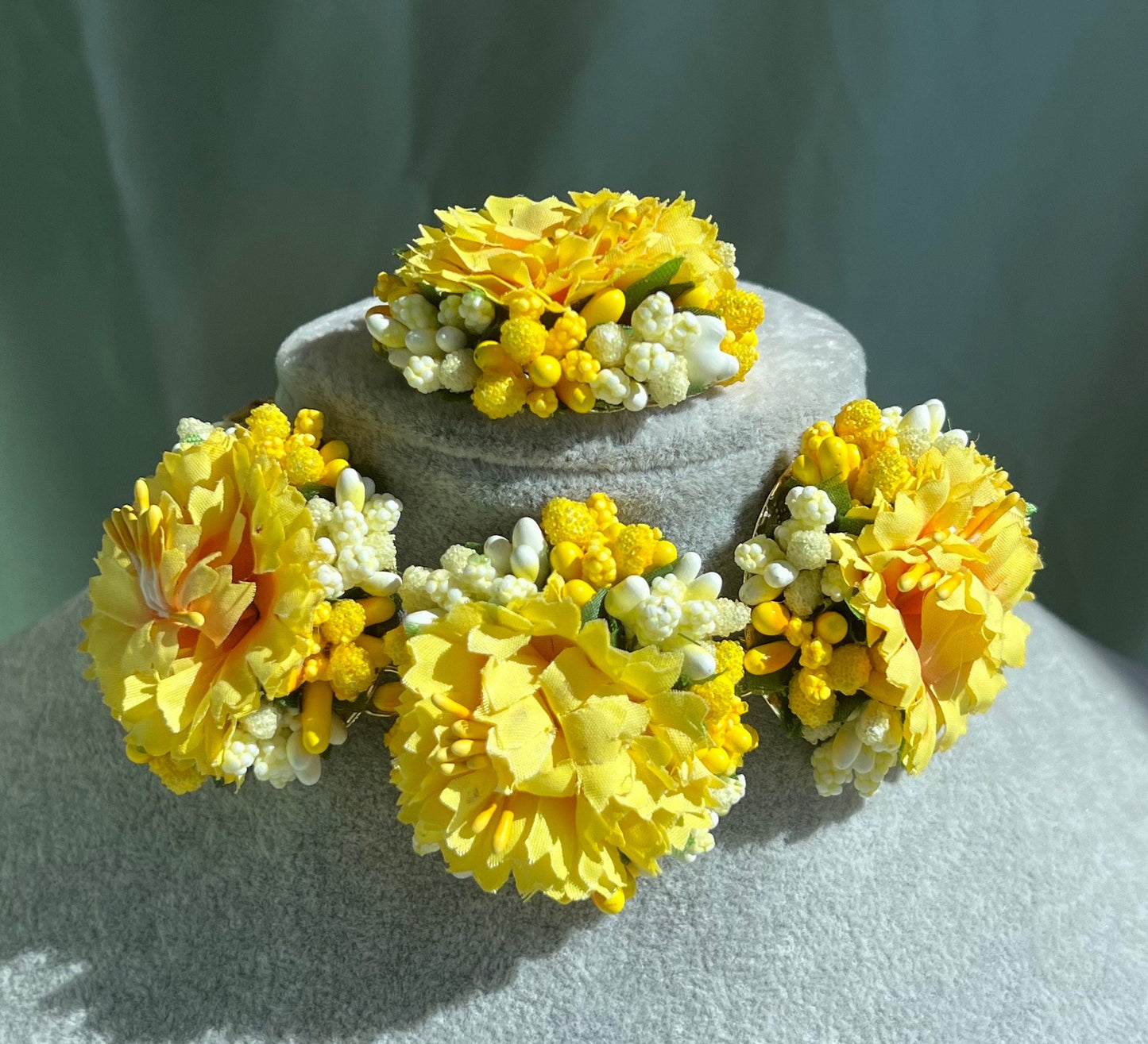 Women Bridal Haldi/Mehendi Function Yellow Floral Jewellery Set & 2 Hathpool