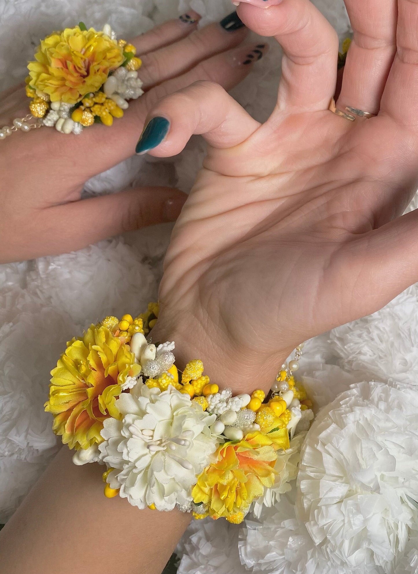 Yellow & White Flower Hand harness/Hathpool Mehendi Sangeet Floral Jewellery/ Fashion Jewellery/ Gift for Women/Indian/Pakistani style