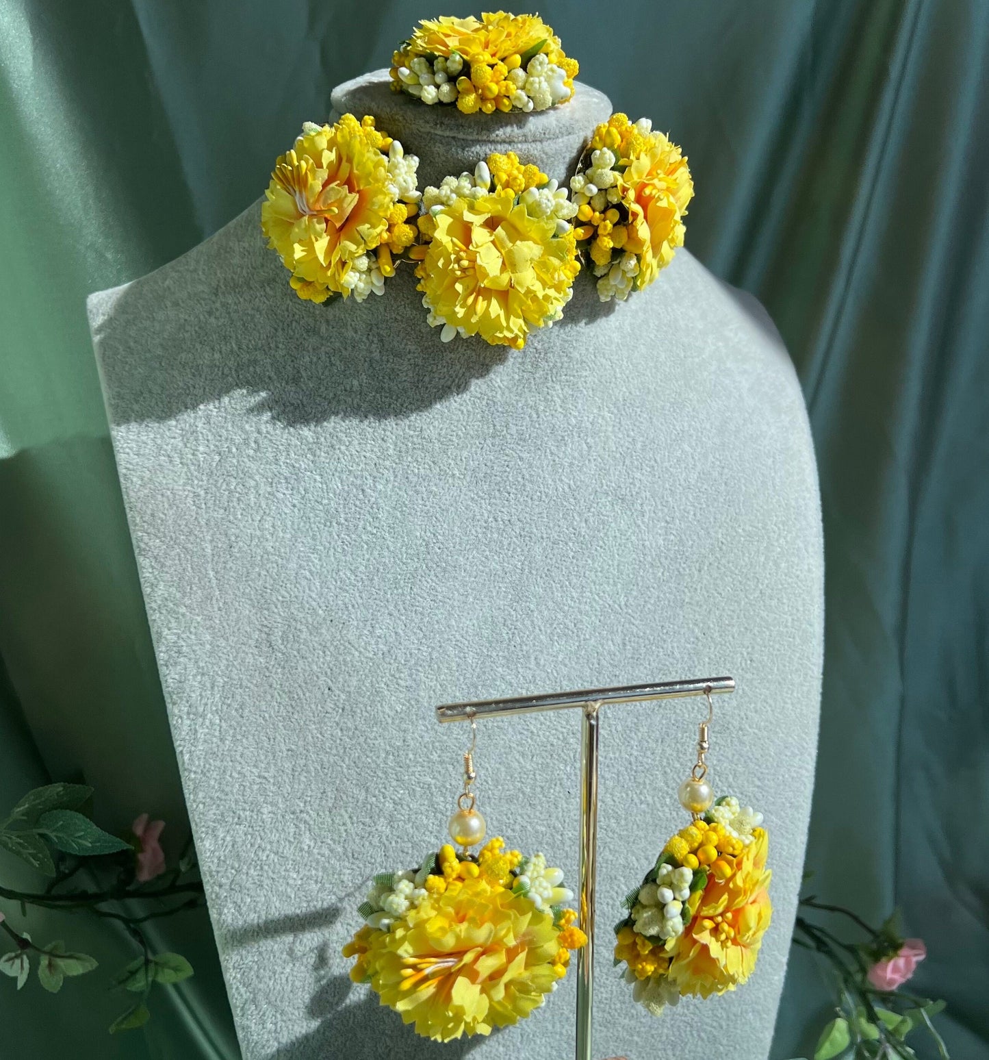 Women Bridal Haldi/Mehendi Function Yellow Floral Jewellery Set