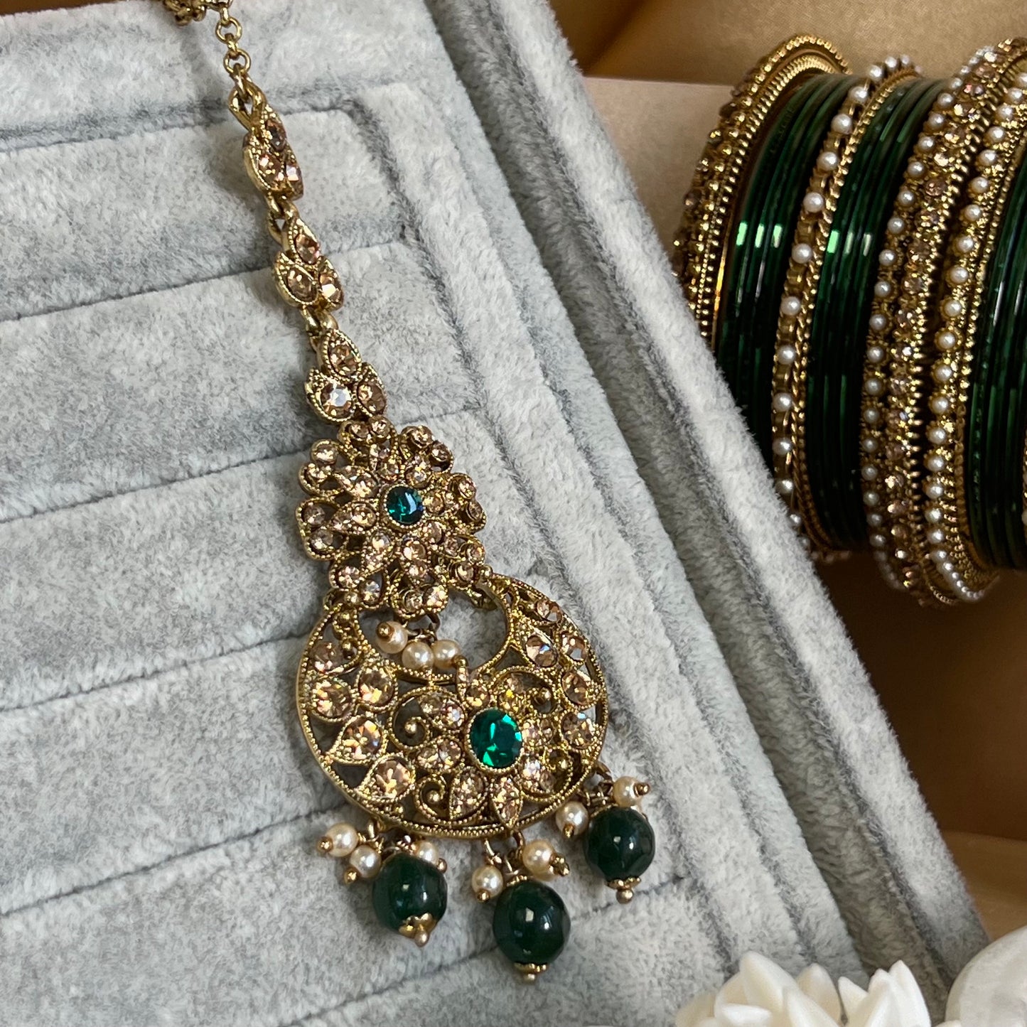 Green Tikka/ Tikli/ Indian/ Pakistani Fashion Jewellery/ Maang Tikkas