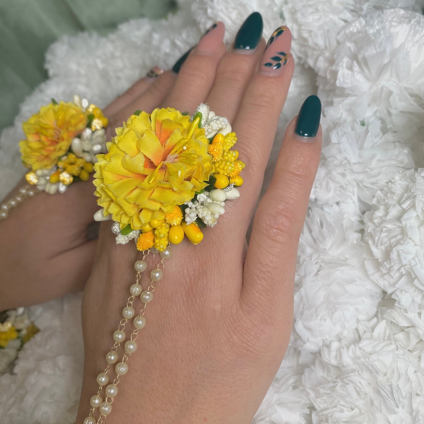 Yellow & White Flower Hand harness/Hathpool Mehendi Sangeet Floral Jewellery/ Fashion Jewellery/ Gift for Women/Indian/Pakistani style
