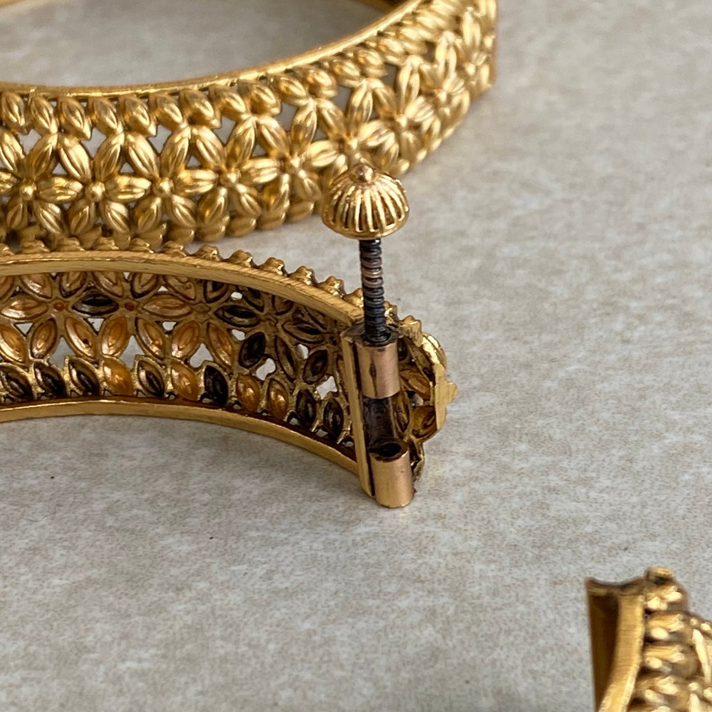 2.4 Matt Gold Screw On Single Bangle/ Statement Piece Set of 2/Indian/ Pakistani/Jewelley/ Fashion Bracelet (Slightly Imperfect)