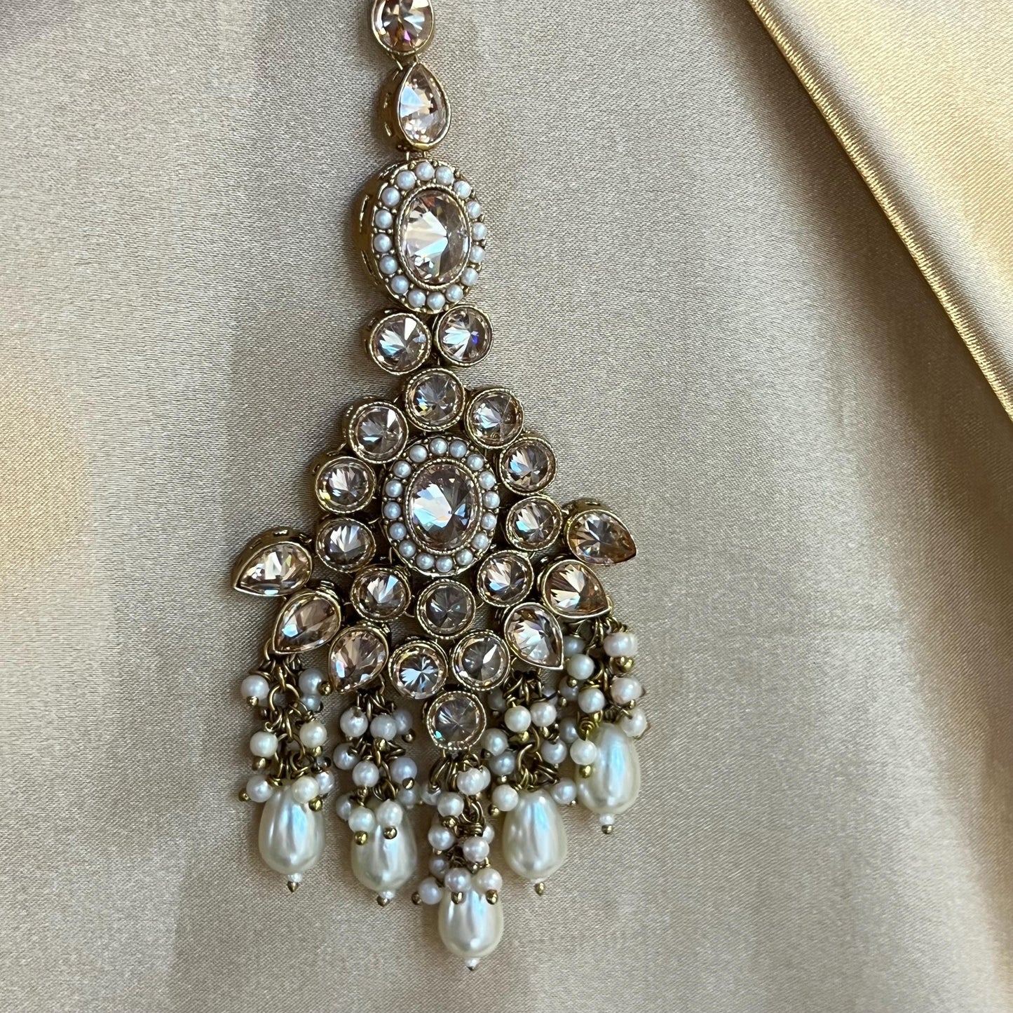 Large Antique Gold Champagne Bridal Necklace set with Jhumka Earring and Tikka. Indian/ Pakistani Style/ Wedding/ Fashion Jewellery