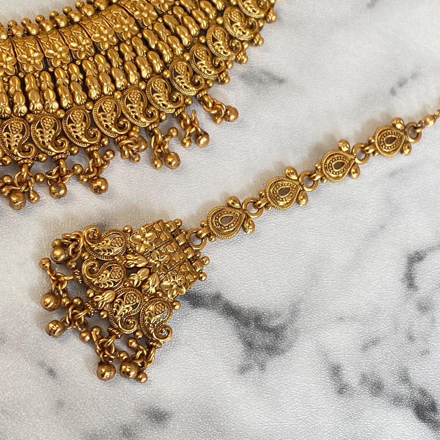 Antique Gold Temple Gold Set-Vintage Design Earring/ Jhumka andTikka/ Indian/ Pakistani/Fashion Jewellery/ Gift for Women/ Asian Jewellery