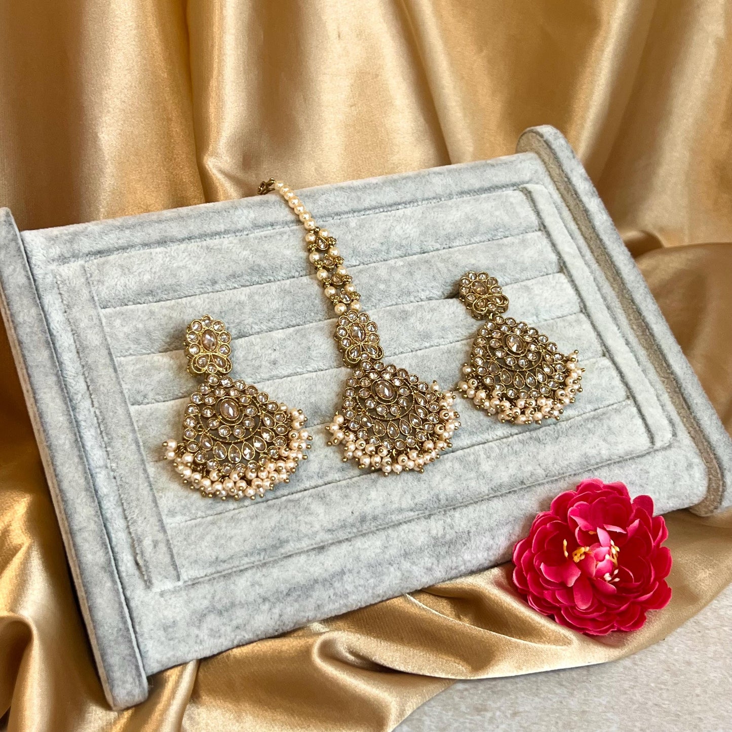 Pearl/Champagne-Gold Earrings and Tikka Set/ Henna party/Pakistani/ Indian Style Earring/ Antique Gold with Champagne Crystals/ Gift For Her