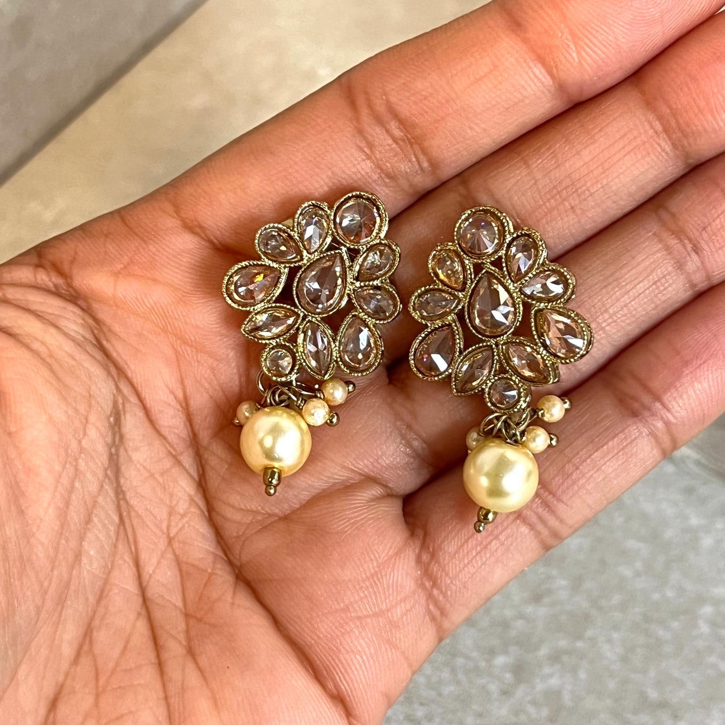 Pearl Antique Gold with Champagne Zircon Crystals. Necklace Set Small Stud Earring and Tikka/ Indian/ Pakistani/Fashion Jewellery/ Gift
