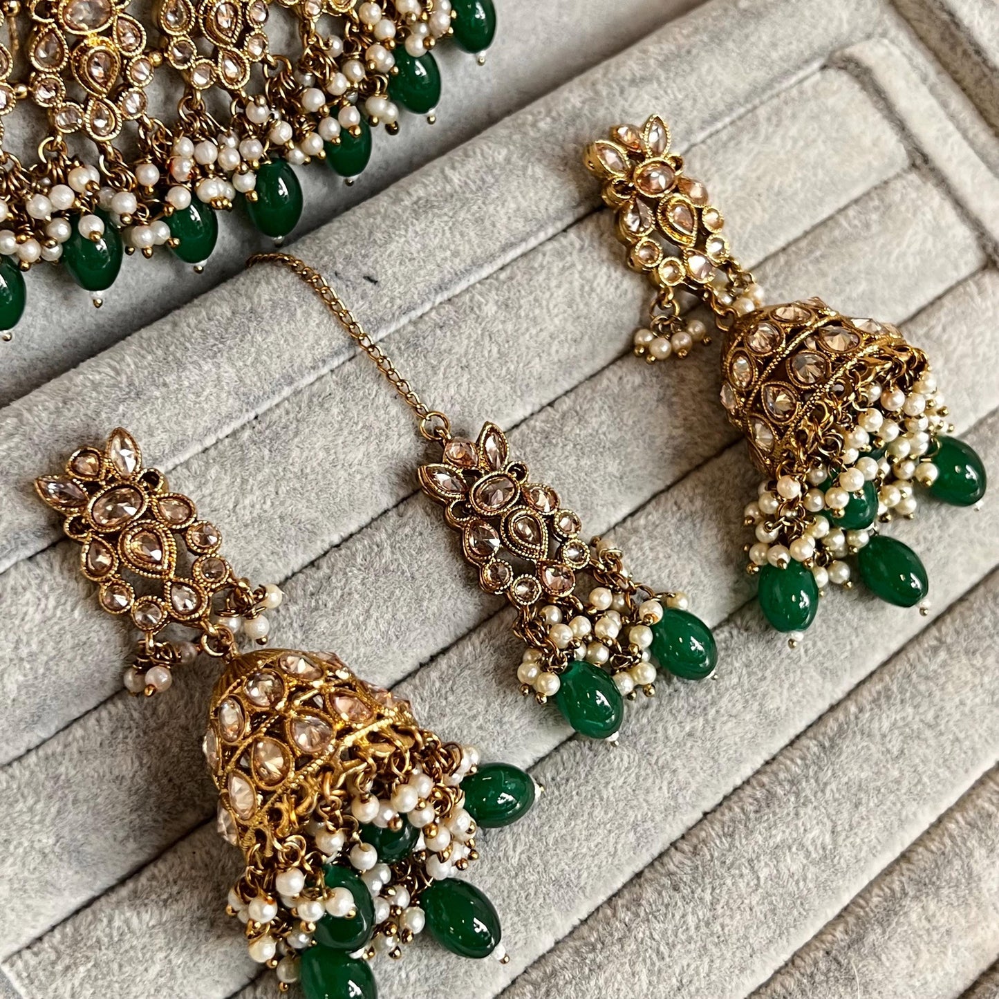 Green Choker Necklace Bridal Set ,Antique gold with Champagne Crystals- Indian/ Pakistani Style/Bridal set/Wedding/Jhumka Earring Tikka