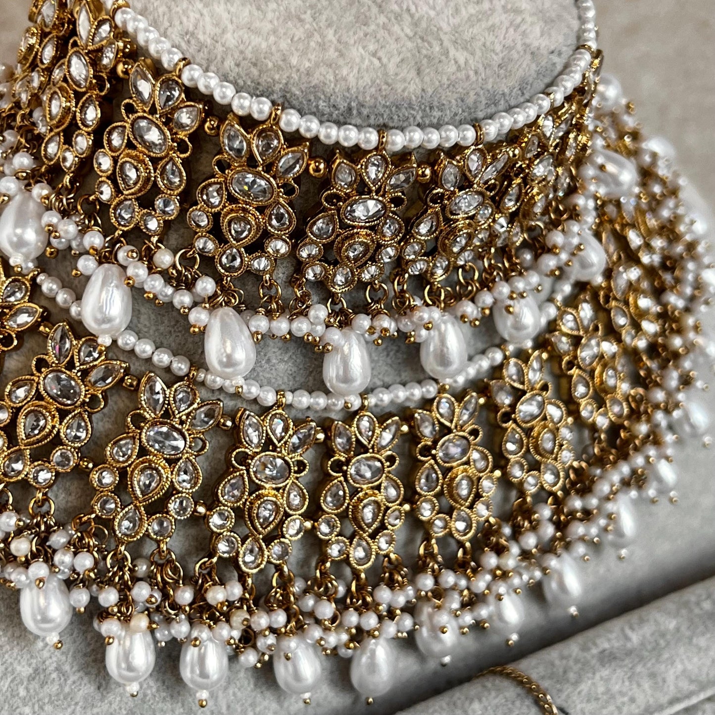 White Pearl Choker Necklace Bridal Set ,Antique Gold with Clear Crystals- Indian/ Pakistani Style/Bridal set/Wedding/Jhumka Earring Tikka