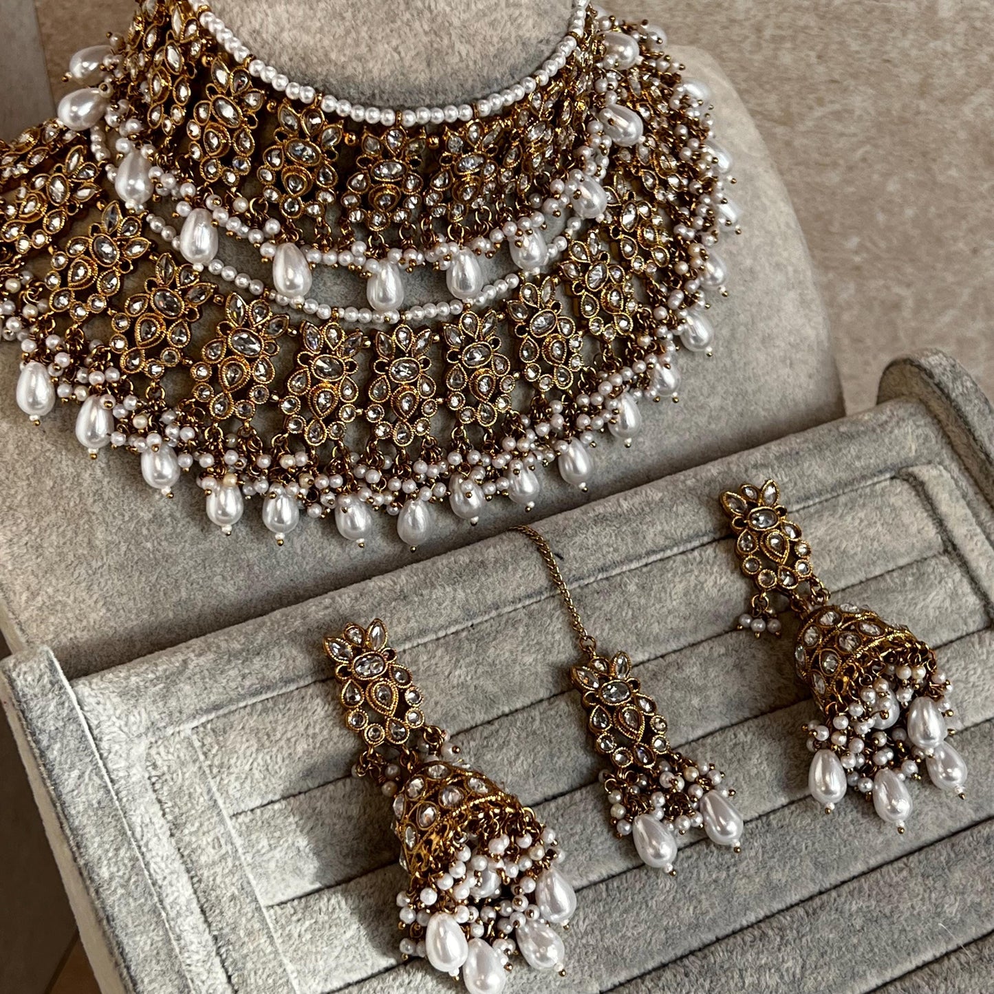 White Pearl Choker Necklace Bridal Set ,Antique Gold with Clear Crystals- Indian/ Pakistani Style/Bridal set/Wedding/Jhumka Earring Tikka