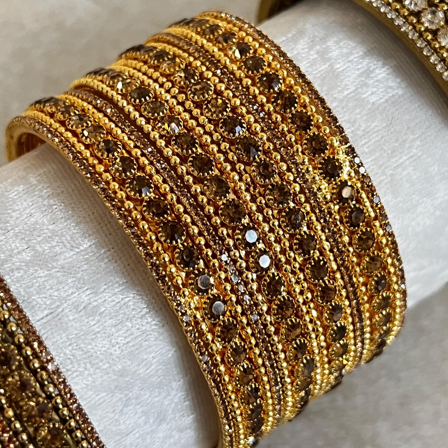 2.8 Set of 4 Bangles in Antique/Bright Gold/ Golden/ Clear Rhinestone/2 chunky 2 thin bangles. Choose Colour/ Simple Statement Bangles Ends