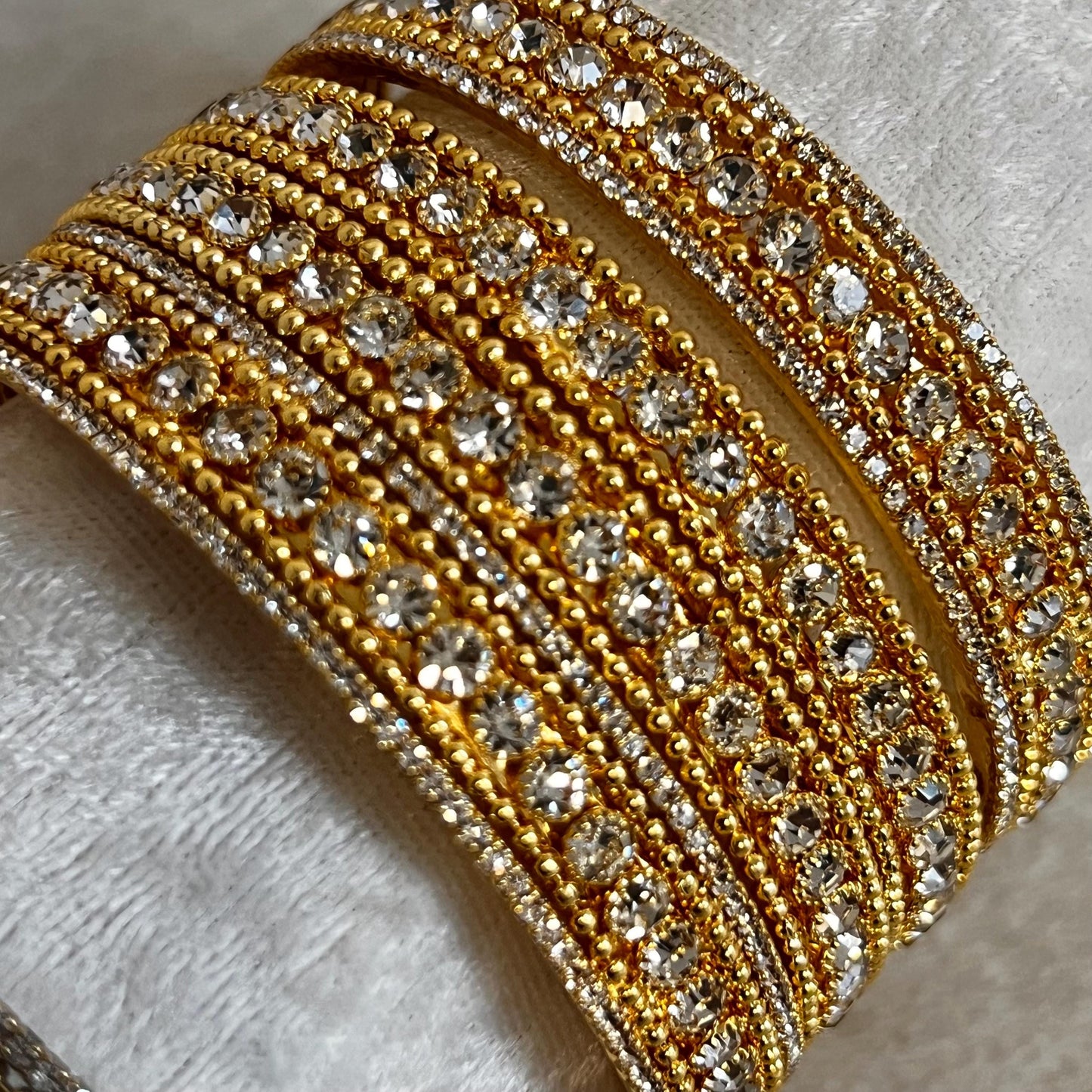 2.8 Set of 4 Bangles in Antique/Bright Gold/ Golden/ Clear Rhinestone/2 chunky 2 thin bangles. Choose Colour/ Simple Statement Bangles Ends