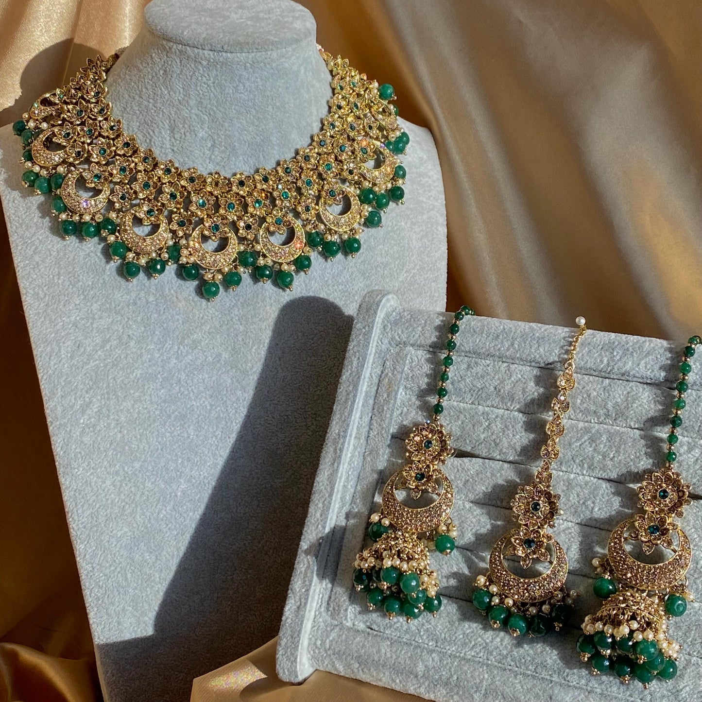 Green Antique Gold Rhinestone Bridal Necklace Set Jhumka Chain Earring Tikka Bollywood Indian Pakistani Fashion Jewellery High Quality SALE