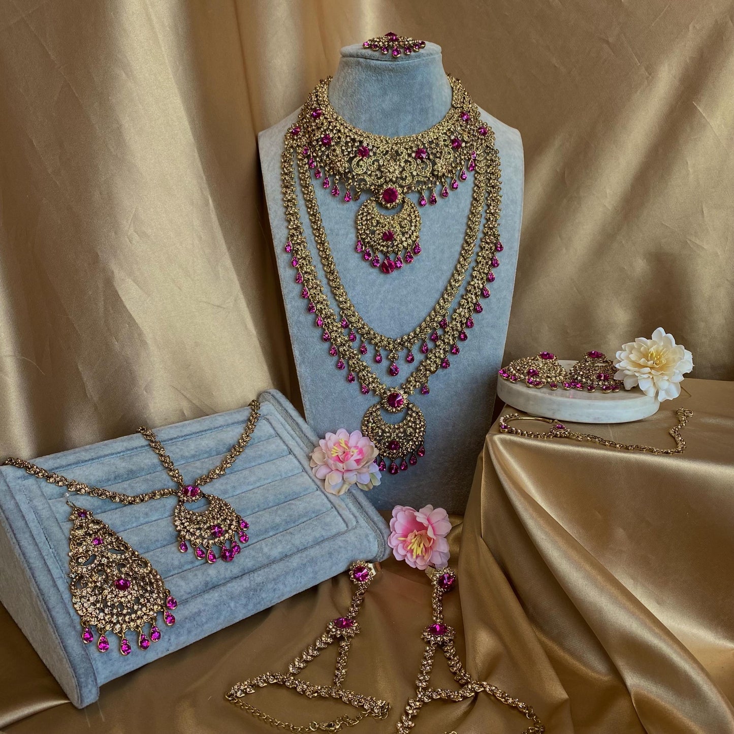 Hot Pink Antique Gold Rhinestone Full Bridal Necklace Mala Earring Tikka Jhumar Mathapatti Nose Ring Hand Harness High Quality Sale Asian