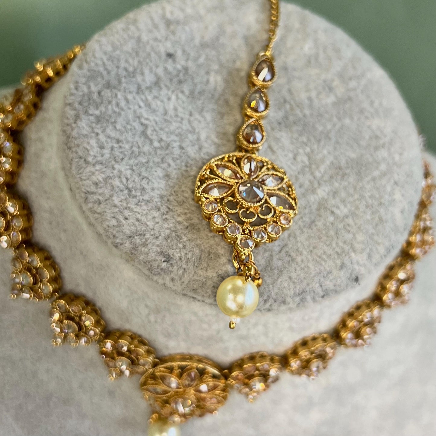 Bright Gold Champagne Stonework Antique Gold Base Necklace Set/Indian Necklace Sets/ Indian/ Pakistani/Fashion Jewellery