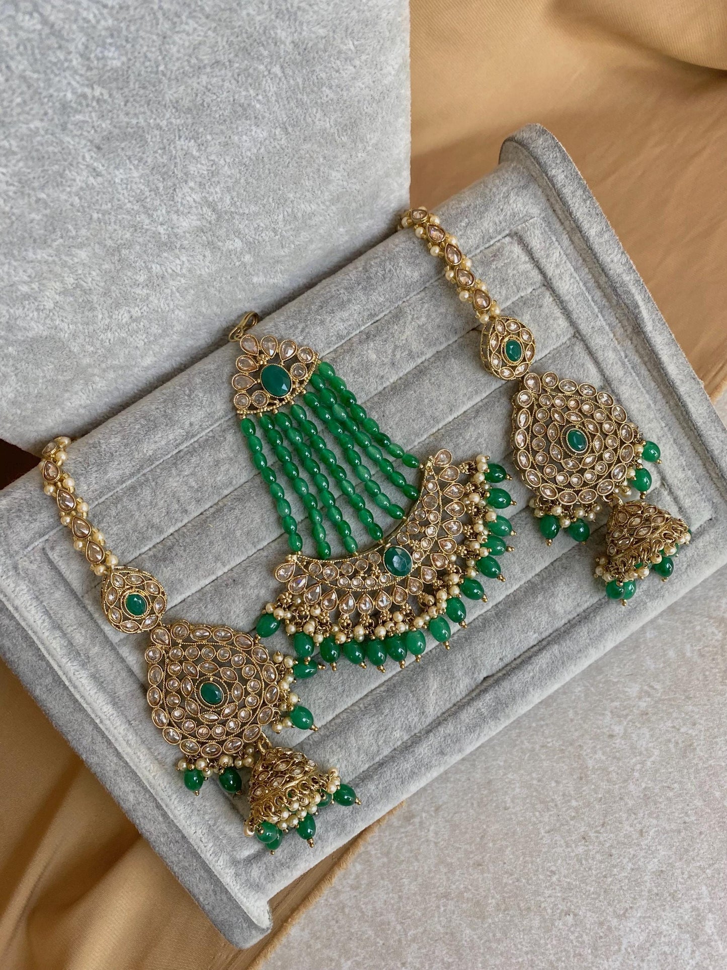 Green Bridal Choker Necklace Bridal Set/Green Jhumar/Green Jhumka Earrings/Pakistani Style/Bridal set/Wedding/Green Bridal Jewellery