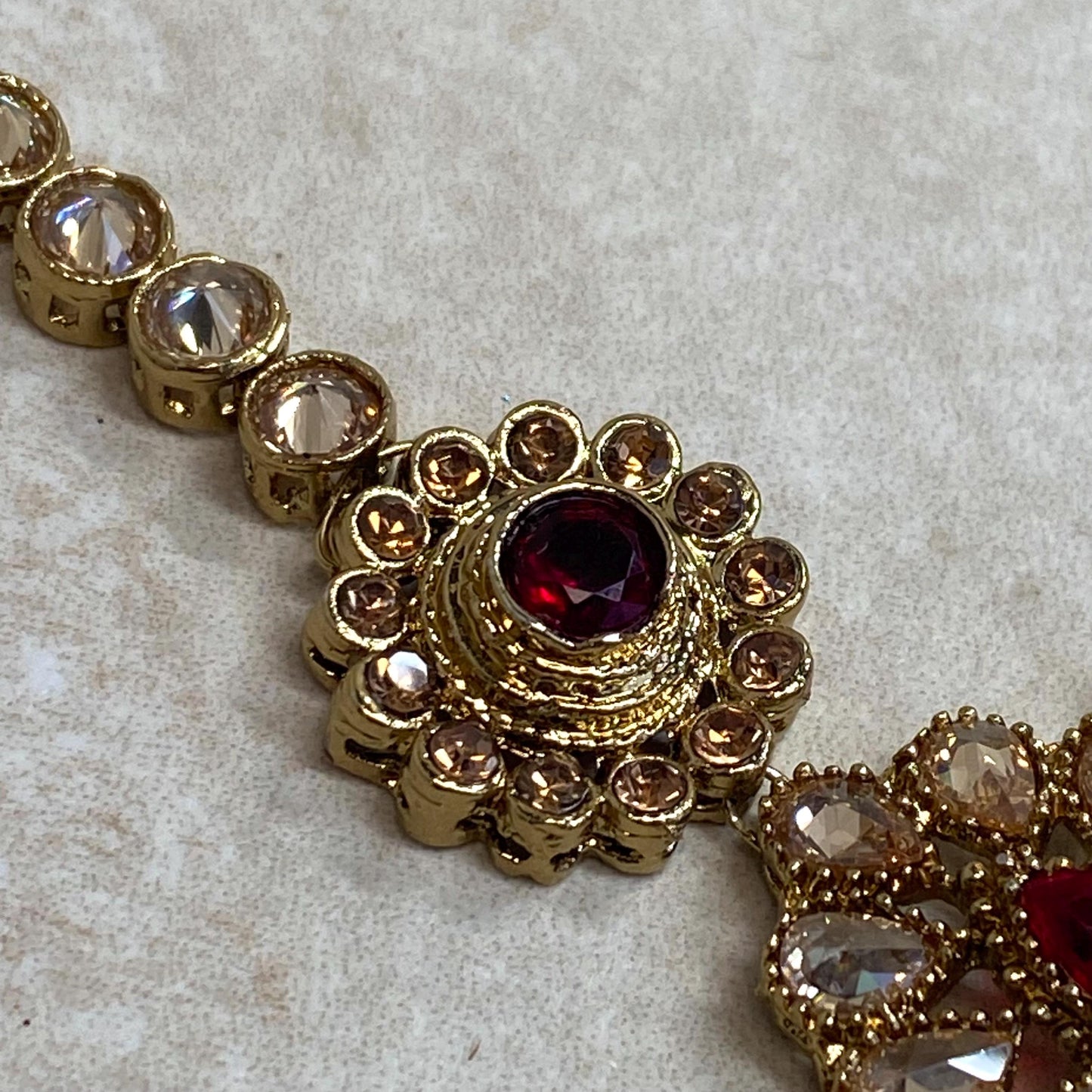 Maroon Antique Gold Champagne Zircon Crystal Pearl Maang Tikka Bindya Medium Size Indian Pakistani Bollywood Headpiece Fashion Jewellery