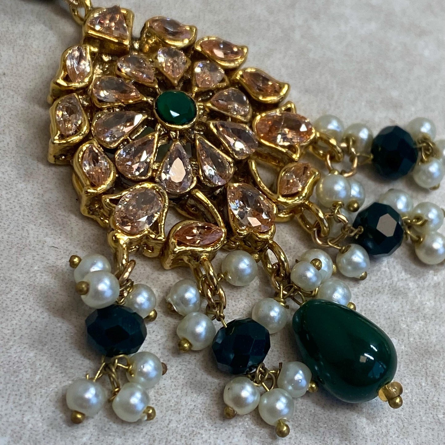 Green Gold Plated Champagne Zircon Crystal Maang Tikka Bindya Medium Size Indian Pakistani Bollywood Headpiece Fashion Jewellery