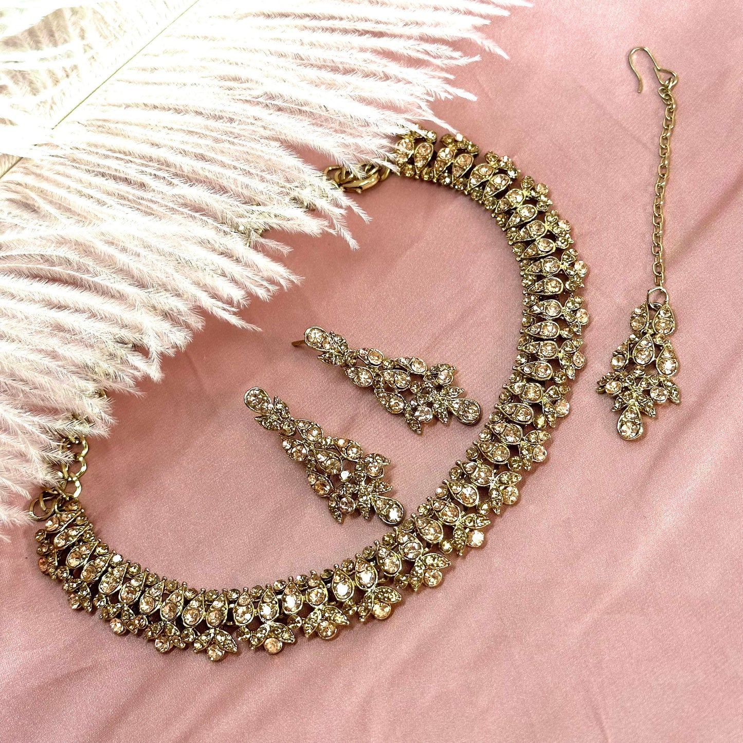 Slim Gold/ Peach Necklace Set