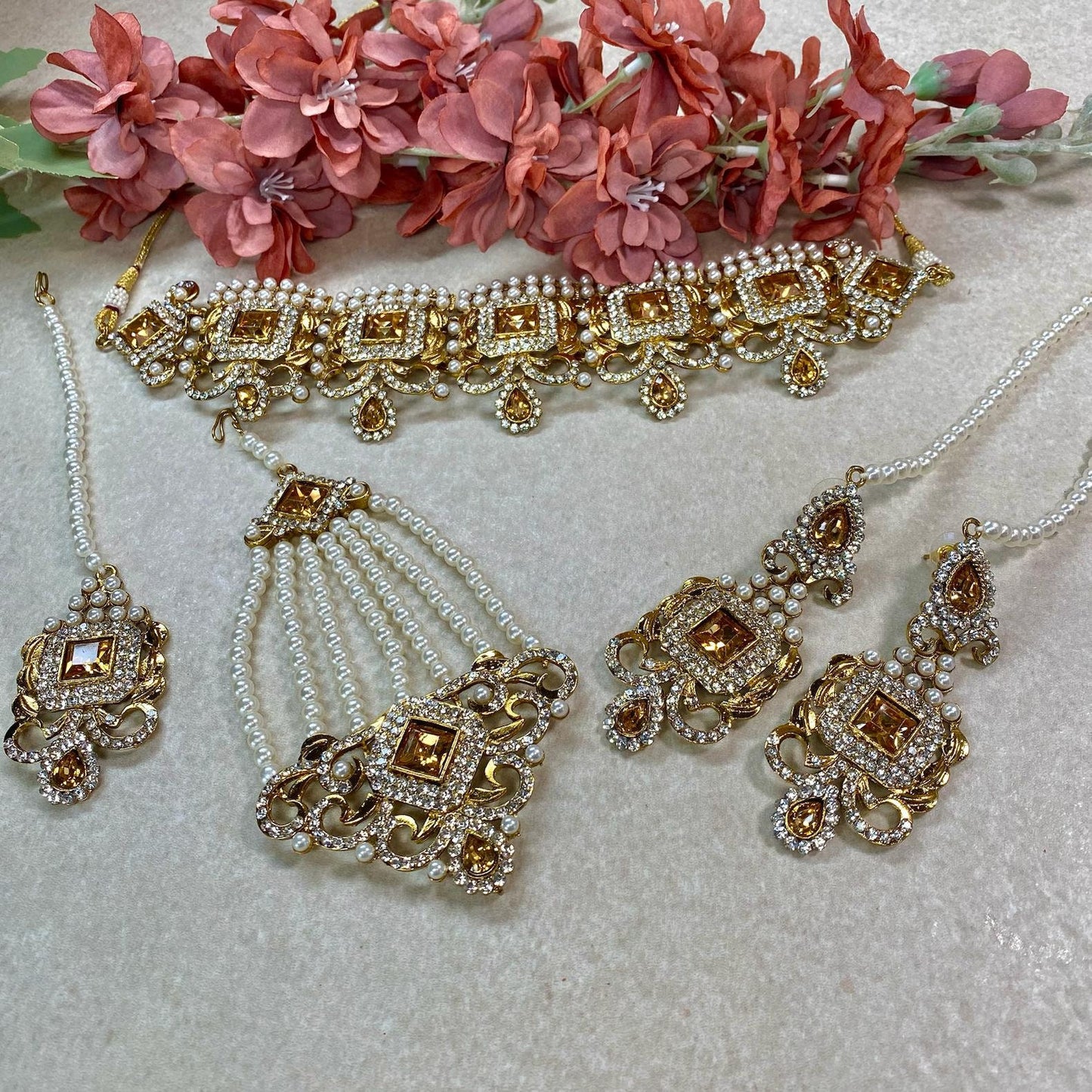 Golden and Pearl Choker