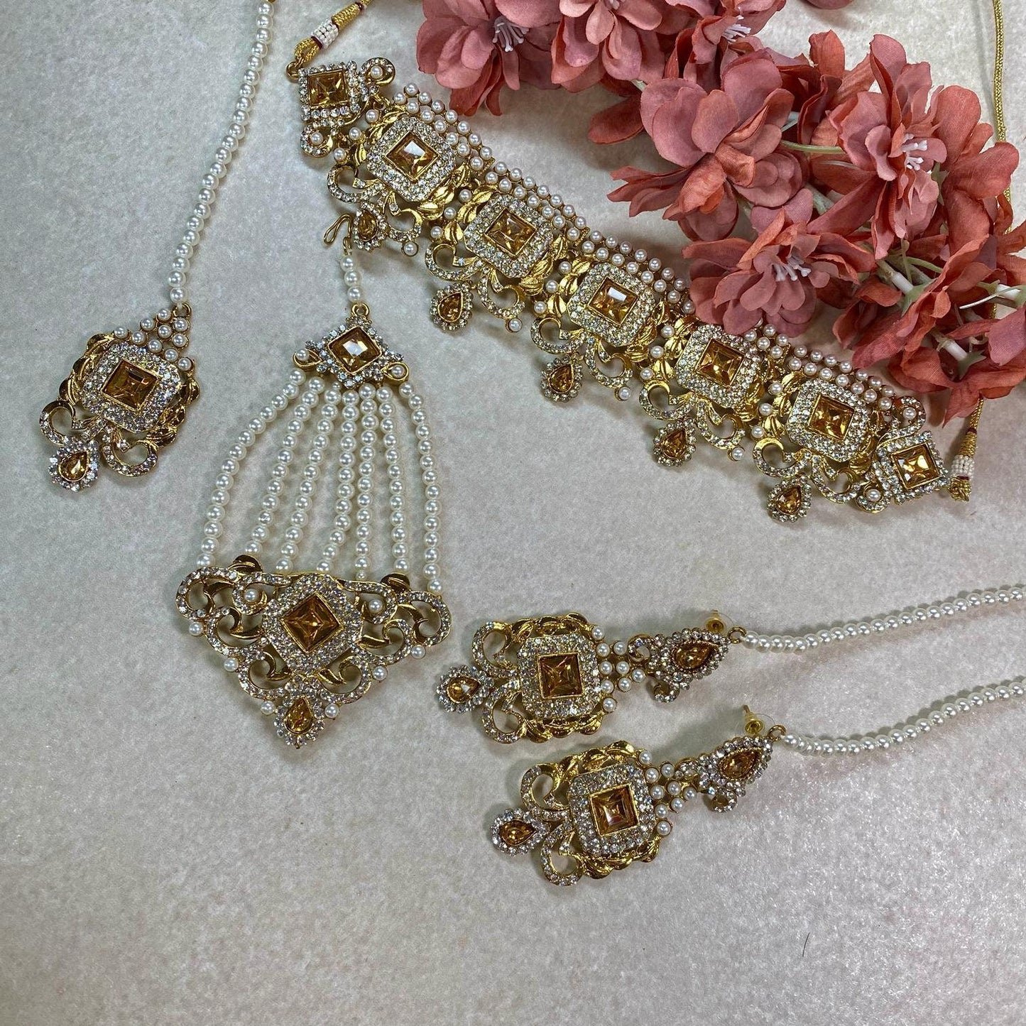 Golden and Pearl Choker