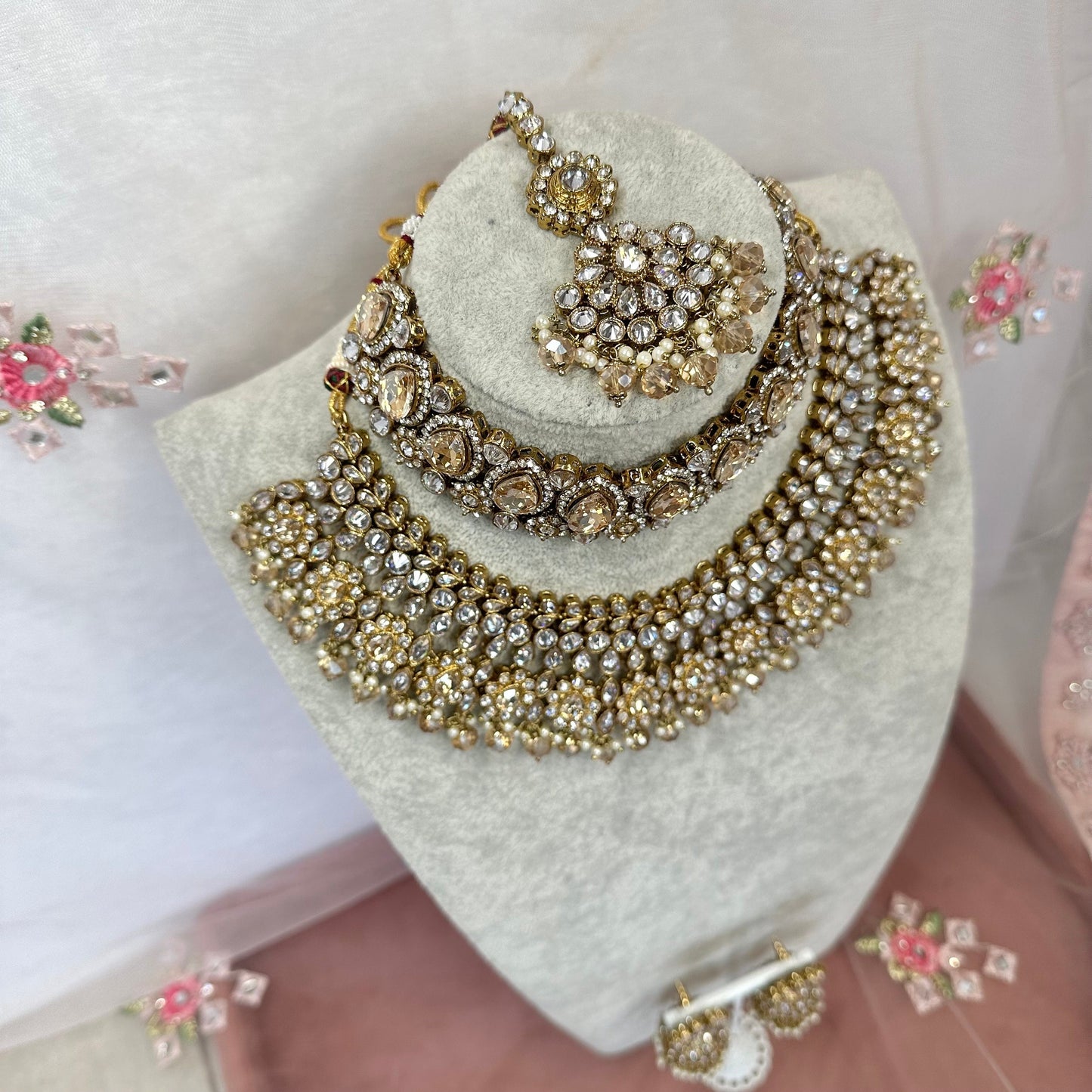 Golden Glow Bridal Set Indian/ Pakistani Style/ Choker/ Necklace/ Jhumka Earring/ Tikka/Tikli/ Wedding