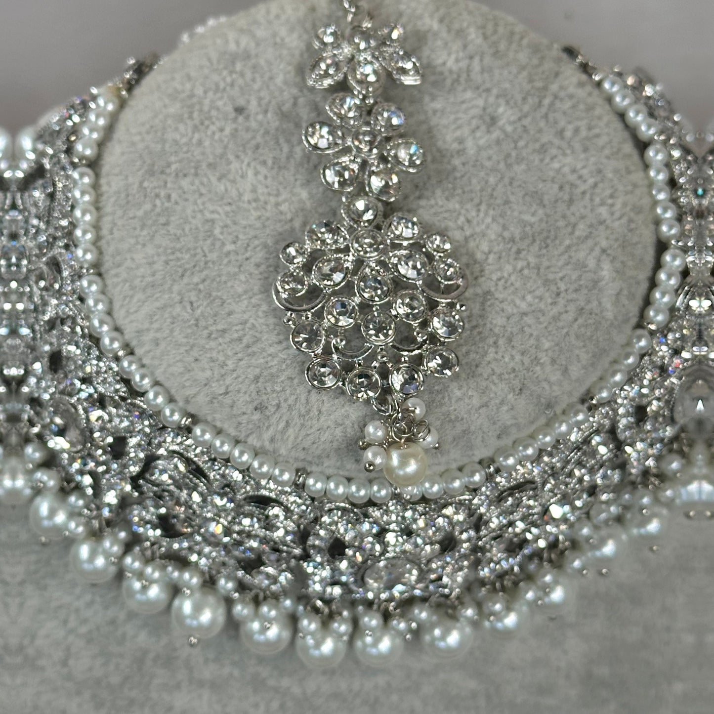Stunning Silver Choker Set