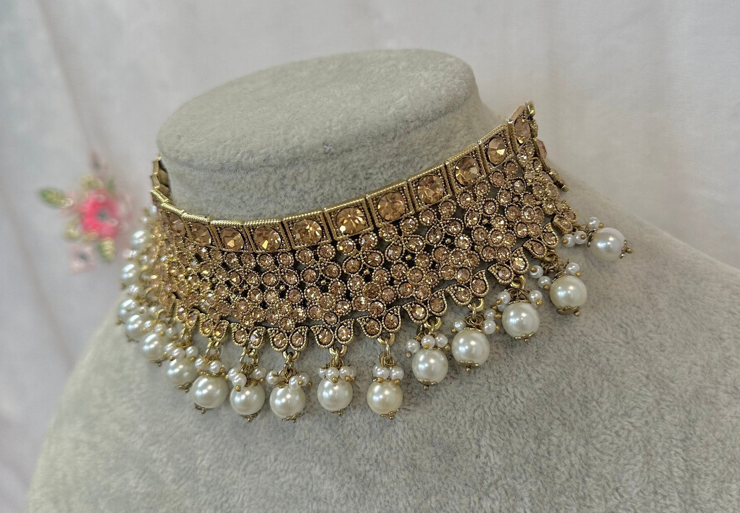 Golden Choker - Slightly Faulty/ Unique Style/ Indian/ Pakistani/Fashion Jewellery/ Gift for Women