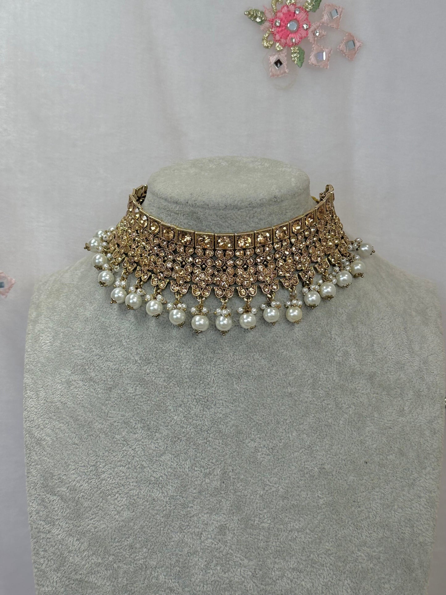 Golden Choker - Slightly Faulty/ Unique Style/ Indian/ Pakistani/Fashion Jewellery/ Gift for Women