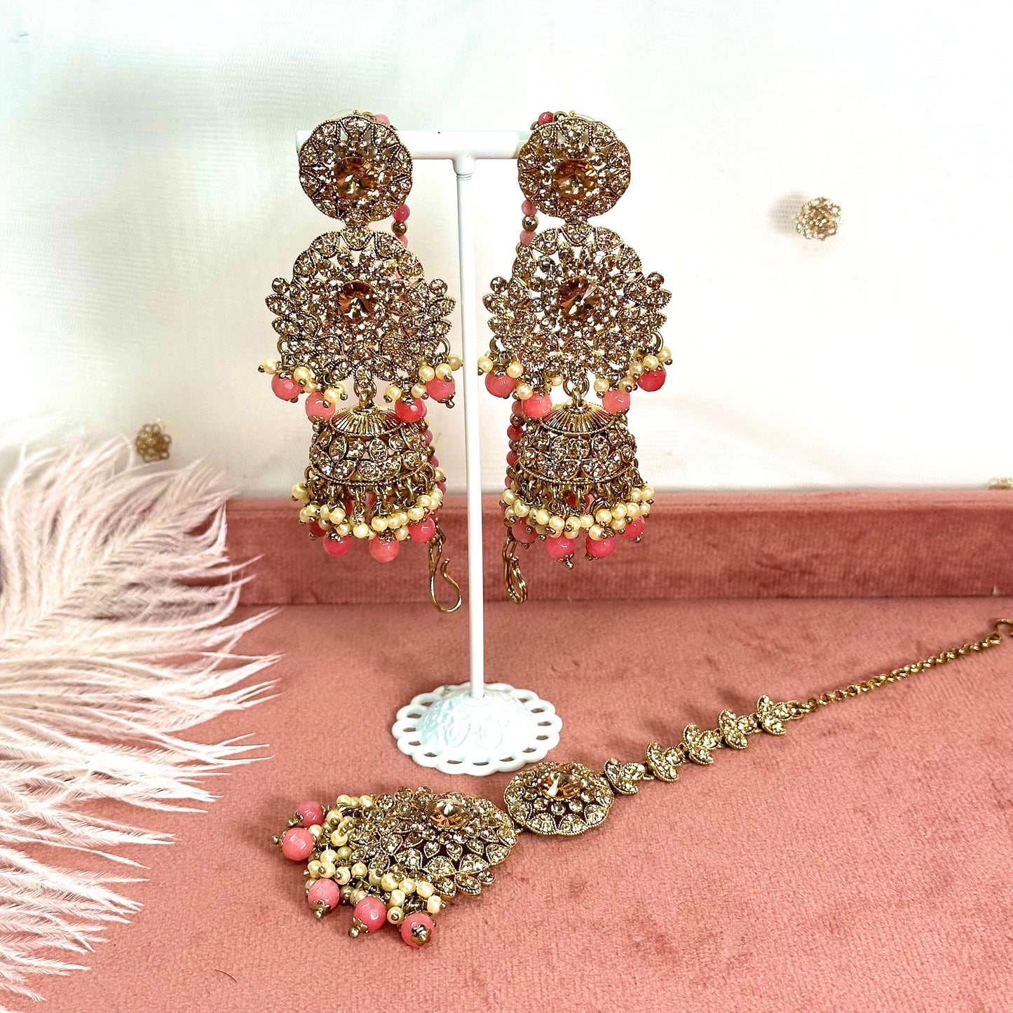 Golden Jhumka Earring and Tikka Set/ Earring Indian/ Pakistani Style/ Jhumki/ Tikli