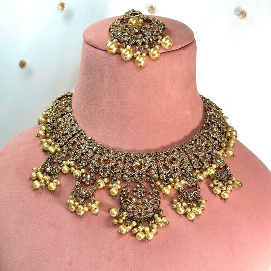 Golden Necklace set Earring/ Tikka/ Tikli/ Indian/ Pakistani/Fashion Jewellery/ Gift for Women