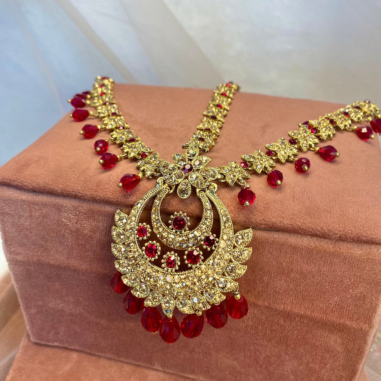 Golden/ Maroon Mathapatti (Headband) /Indian/Pakistani/Fashion Jewellery/ Bridal Forehead Jewellery Headpiece/Bollywood /phoolpatti