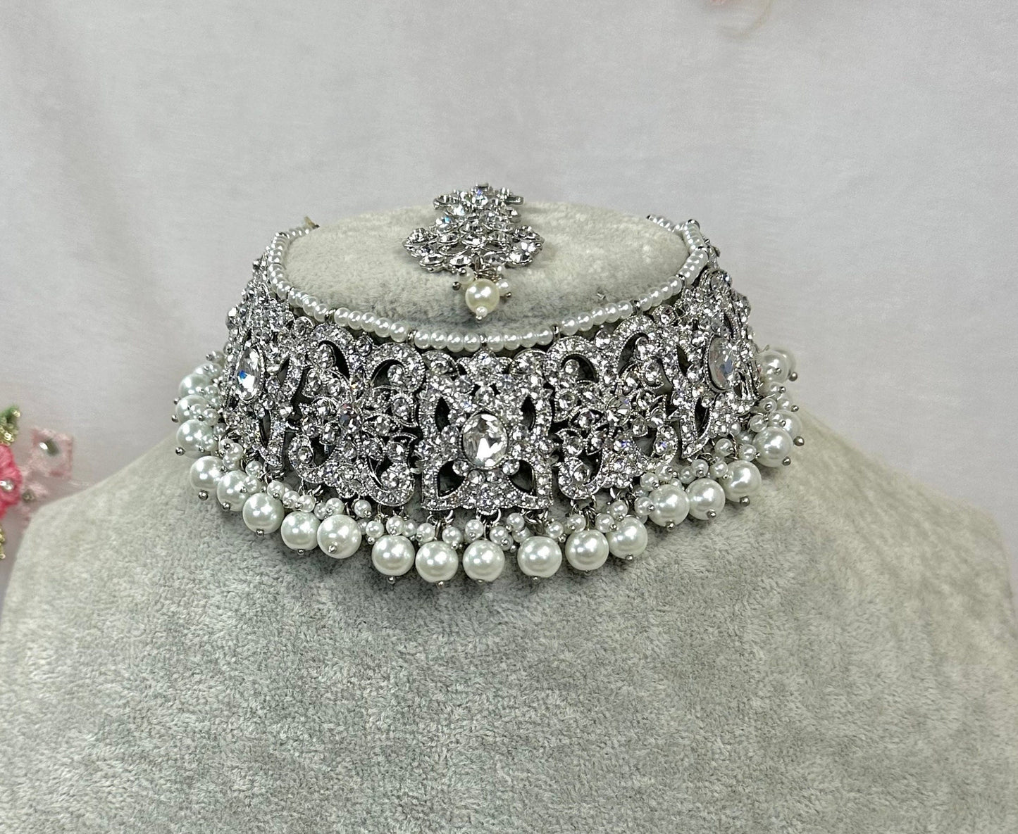 Stunning Silver Choker Set