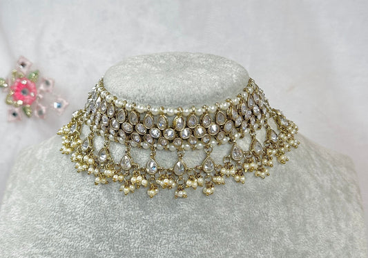 Clear Pearl Choker