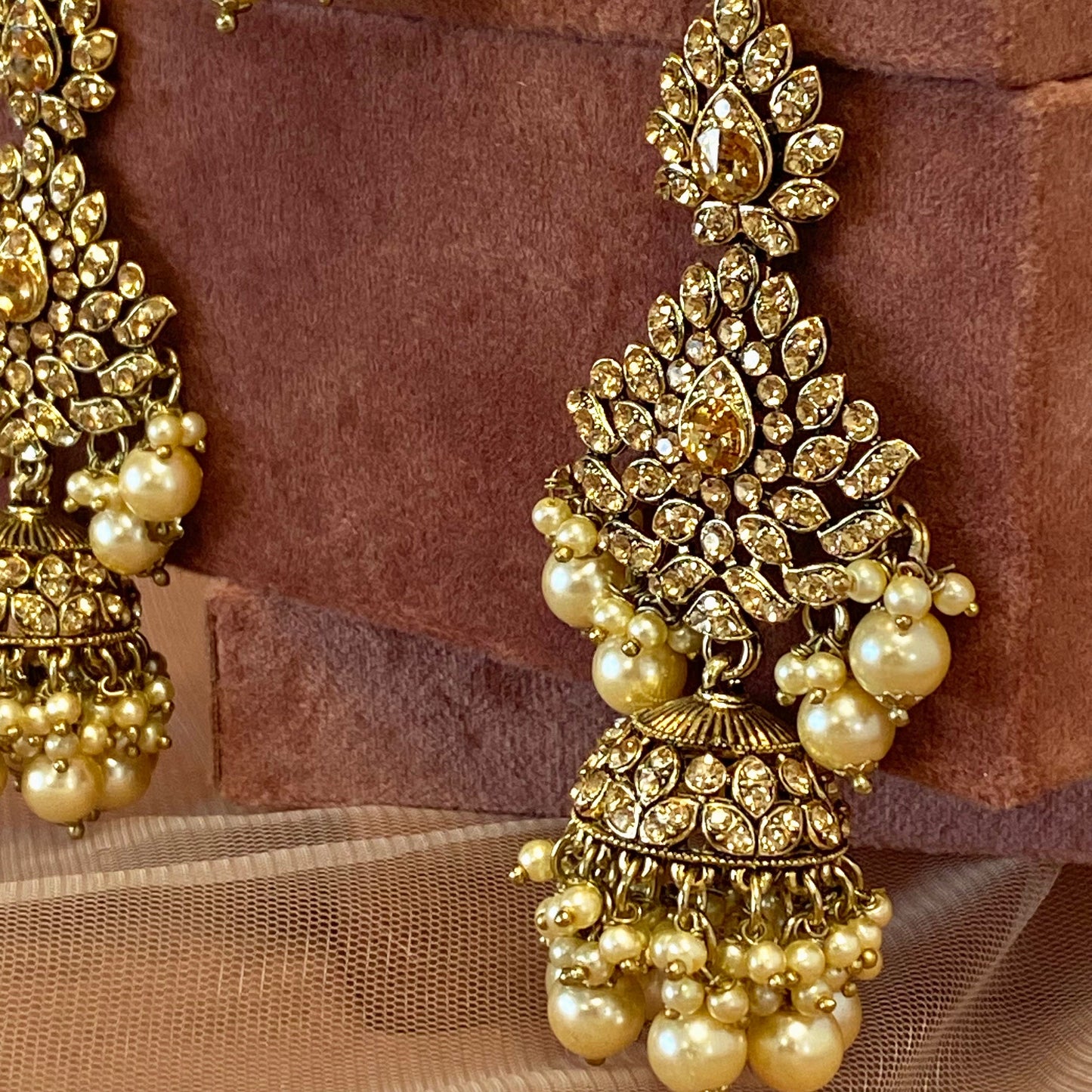 Golden Jhumka Earring and Tikka Set/ Jhumki Earring Indian/ Pakistani Style