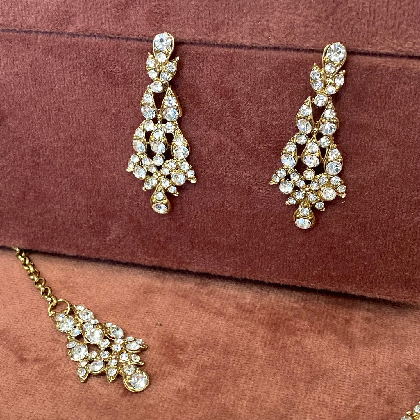 Stunning Necklace Set - Antique Gold and Silver/ Clear/ Reception/ Wedding/ Civil/Simple Set