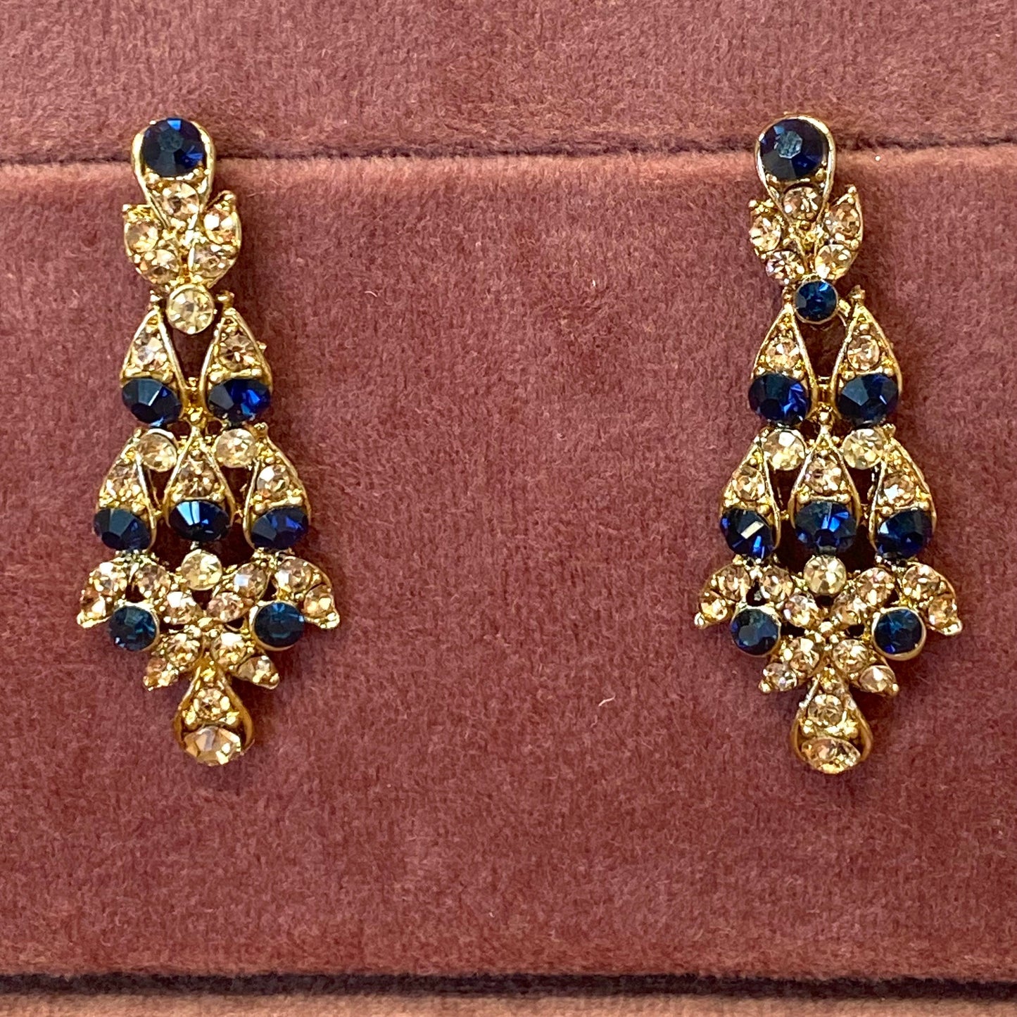 Stunning Necklace Set - Antique Gold and Navy