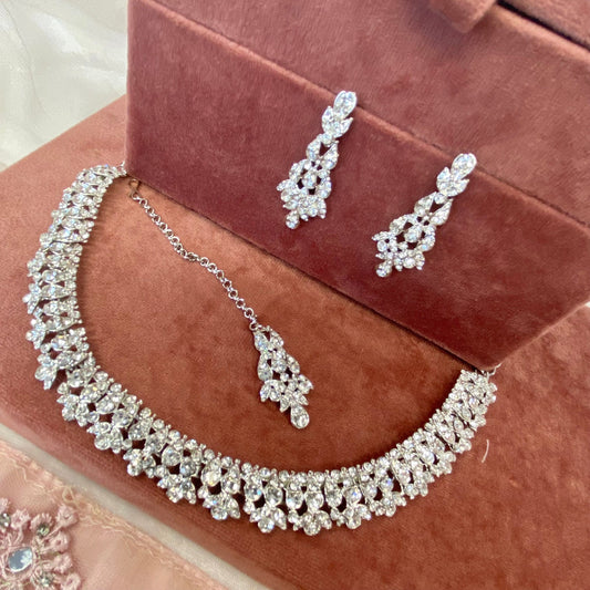 Stunning Necklace Set - Silver