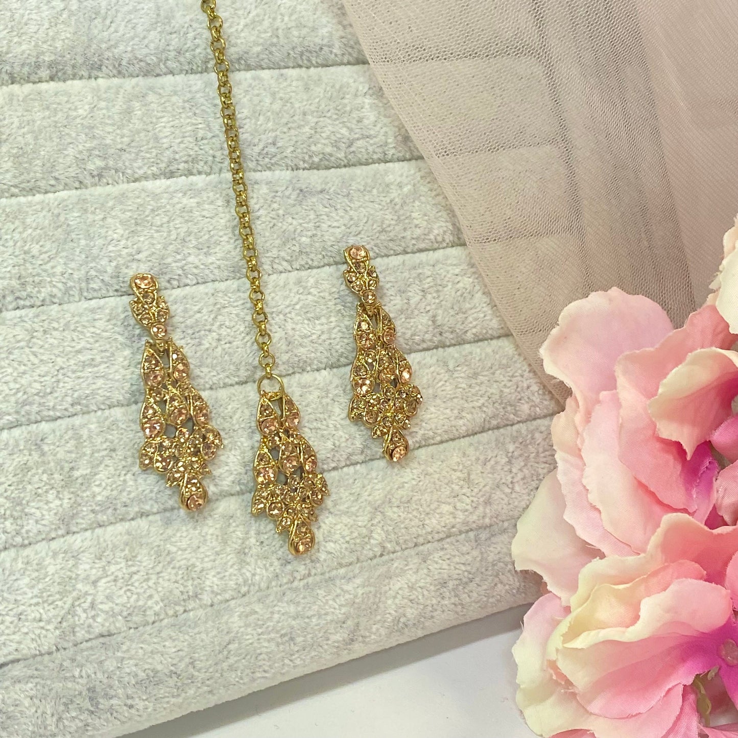 Elegant Earring and Tikka Set- Pink