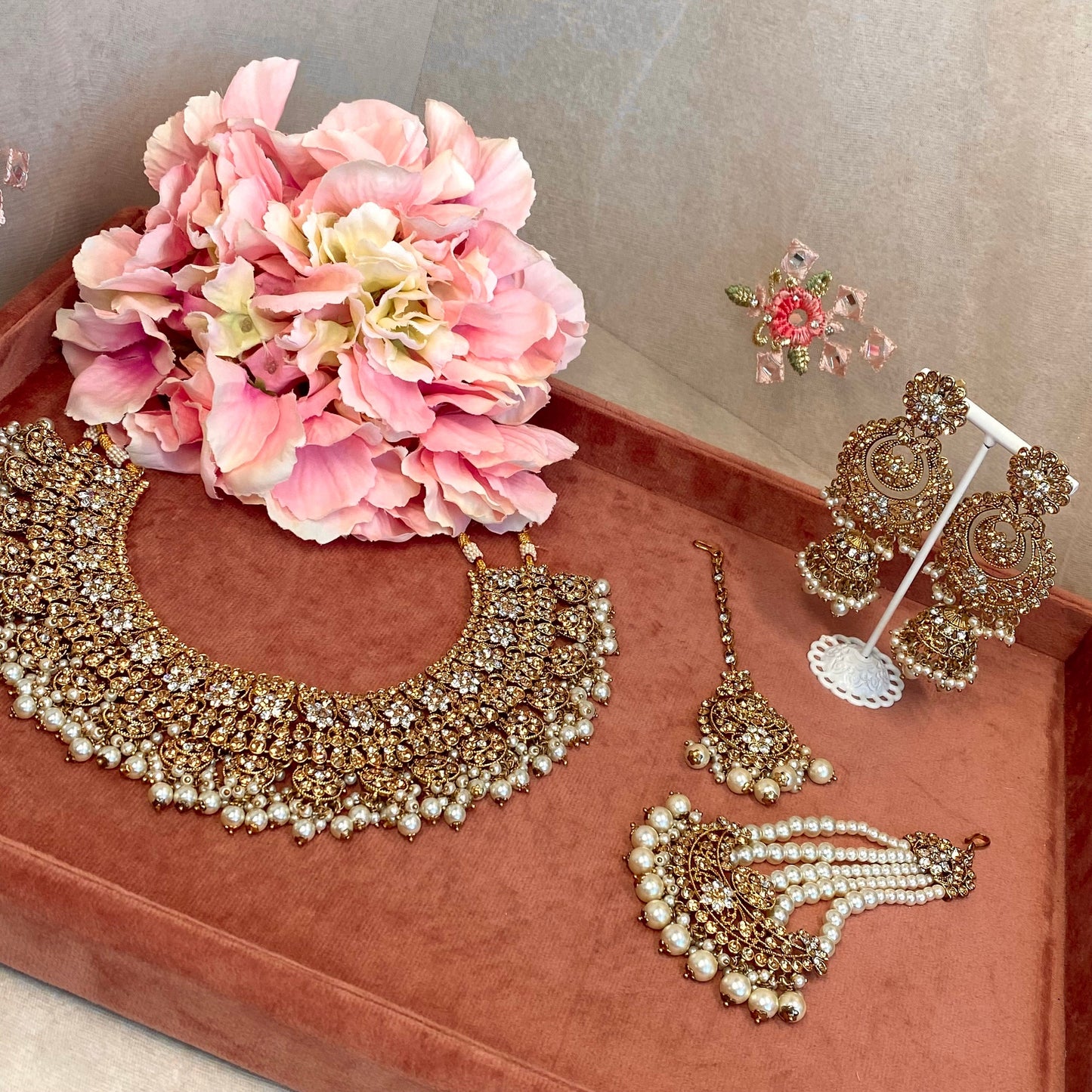 Golden Full Bridal set/ Indian/ Pakistani Style/ Choker/ Earring/ Tikka/Wedding