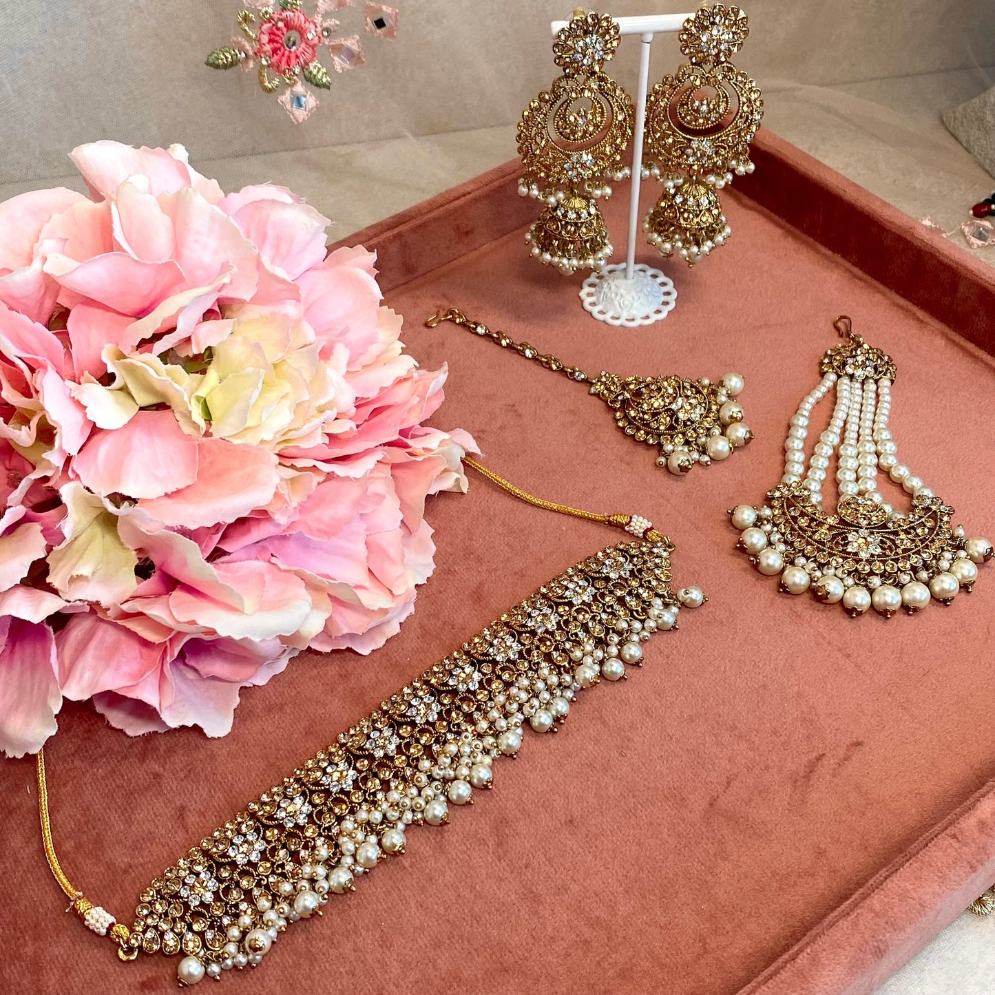 Golden Full Bridal set/ Indian/ Pakistani Style/ Choker/ Earring/ Tikka/Wedding