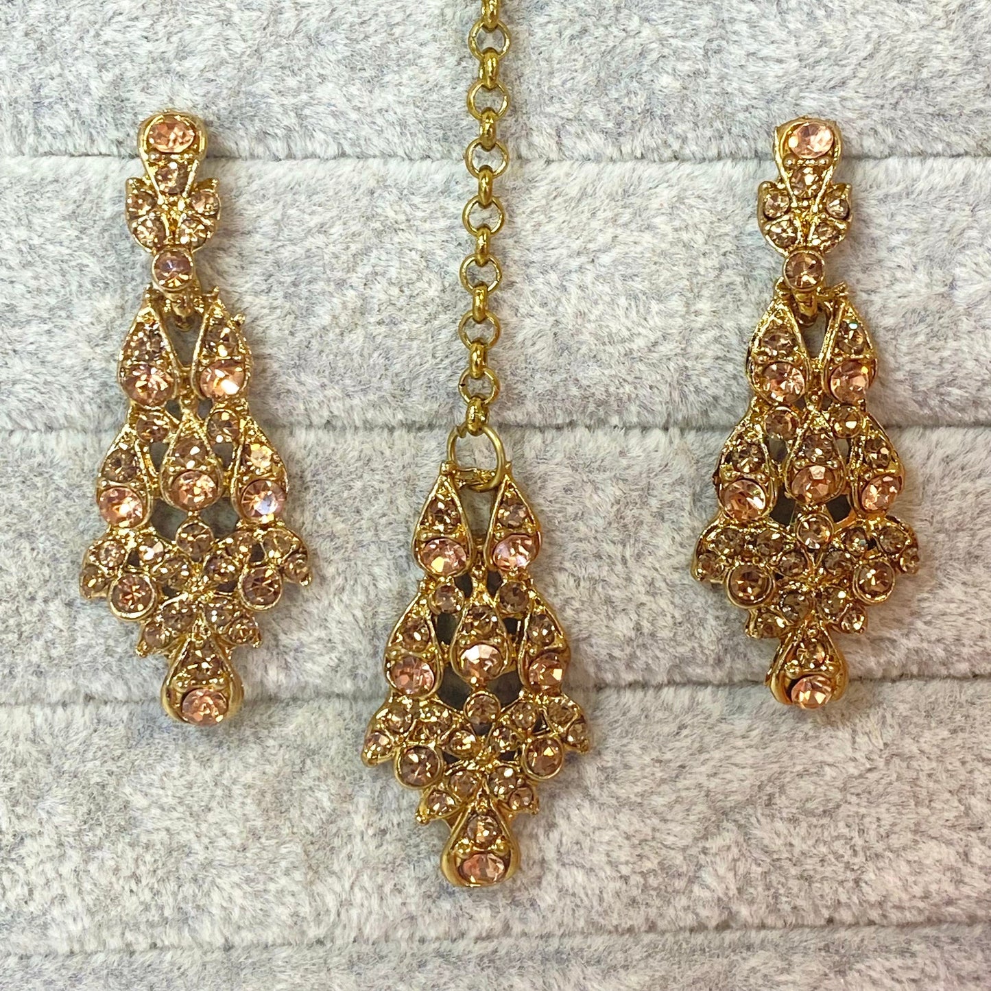 Elegant Earring and Tikka Set- Pink